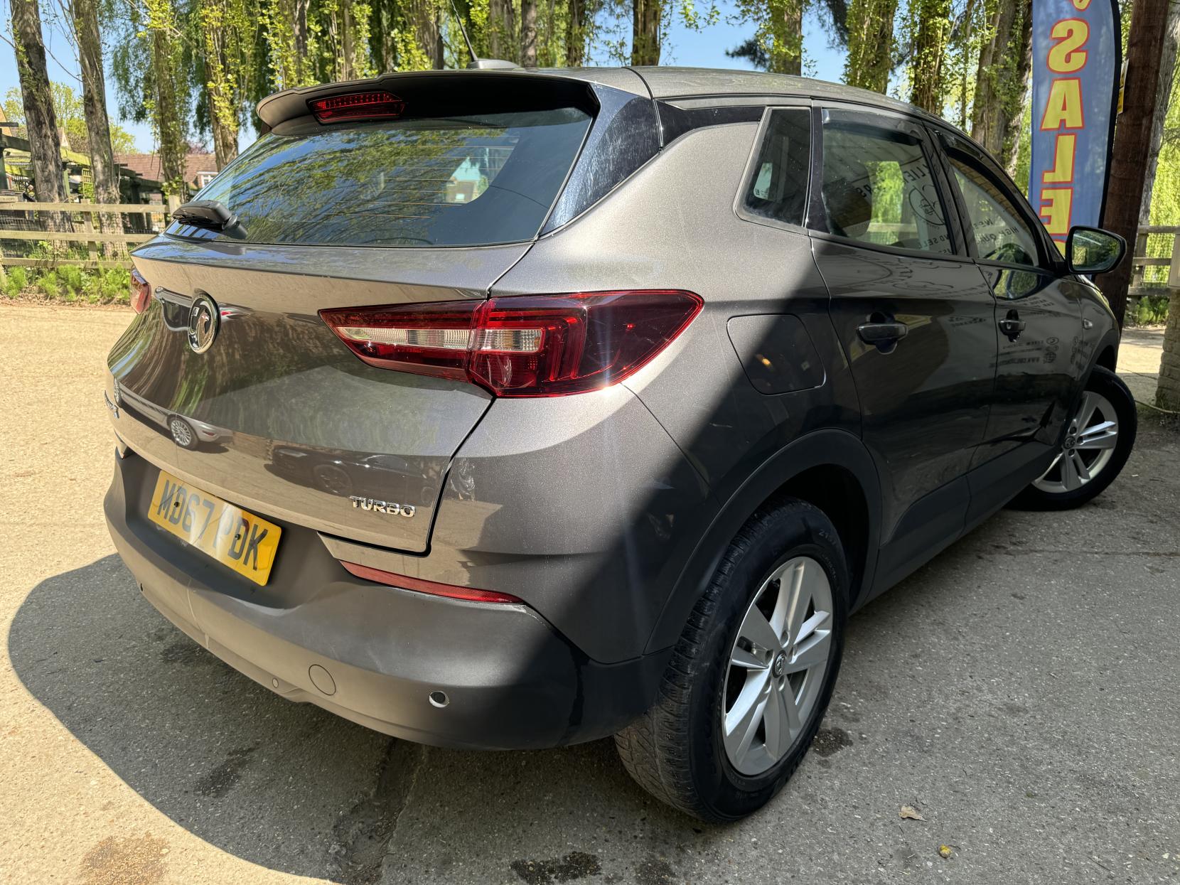 Vauxhall Grandland X 1.2 Turbo SE SUV 5dr Petrol Manual Euro 6 (s/s) (130 ps)