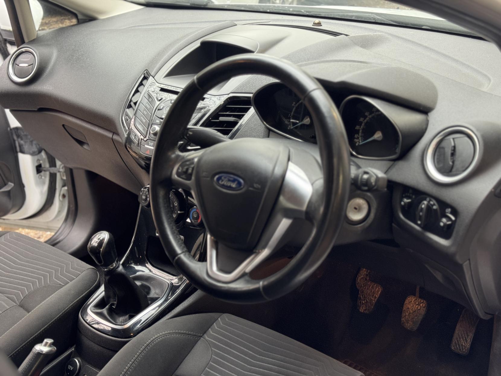 Ford Fiesta 1.0T EcoBoost Zetec Hatchback 5dr Petrol Manual Euro 6 (s/s) (100 ps)