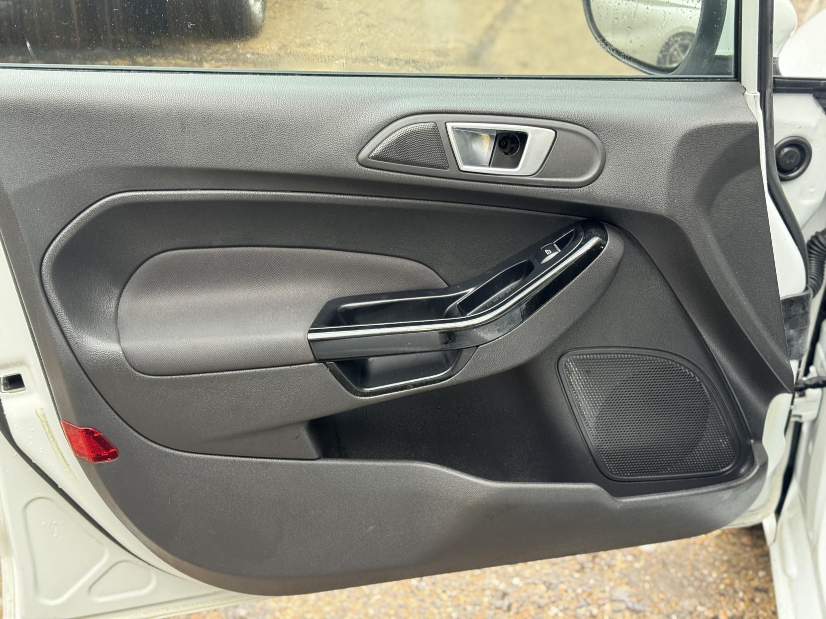 Ford Fiesta 1.0T EcoBoost Zetec Hatchback 5dr Petrol Manual Euro 6 (s/s) (100 ps)