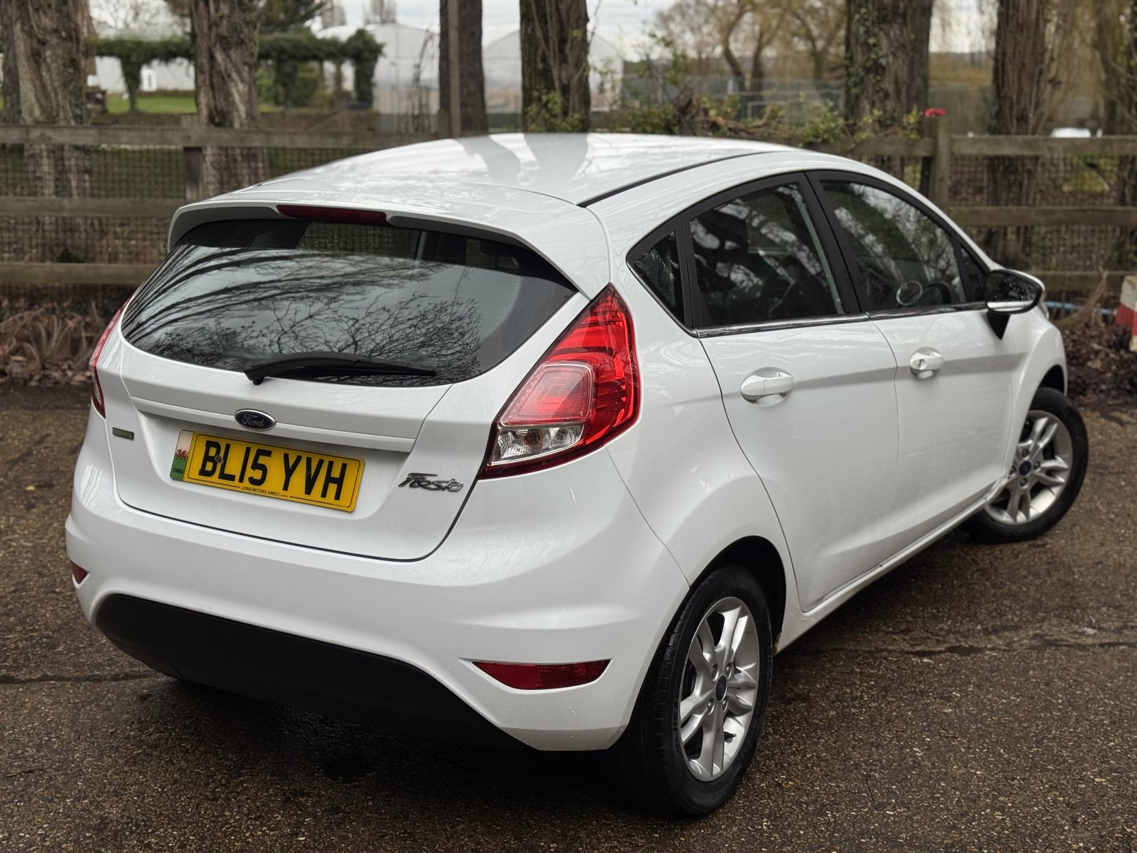 Ford Fiesta 1.0T EcoBoost Zetec Hatchback 5dr Petrol Manual Euro 6 (s/s) (100 ps)