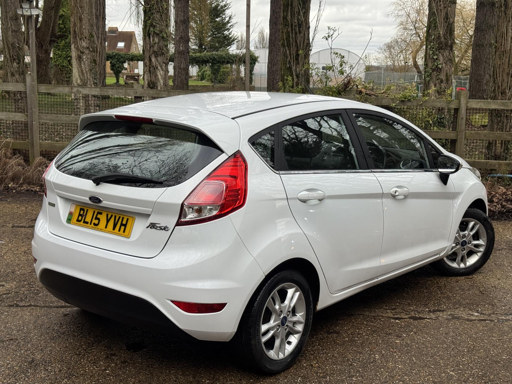 Ford Fiesta 1.0T EcoBoost Zetec Hatchback 5dr Petrol Manual Euro 6 (s/s) (100 ps)
