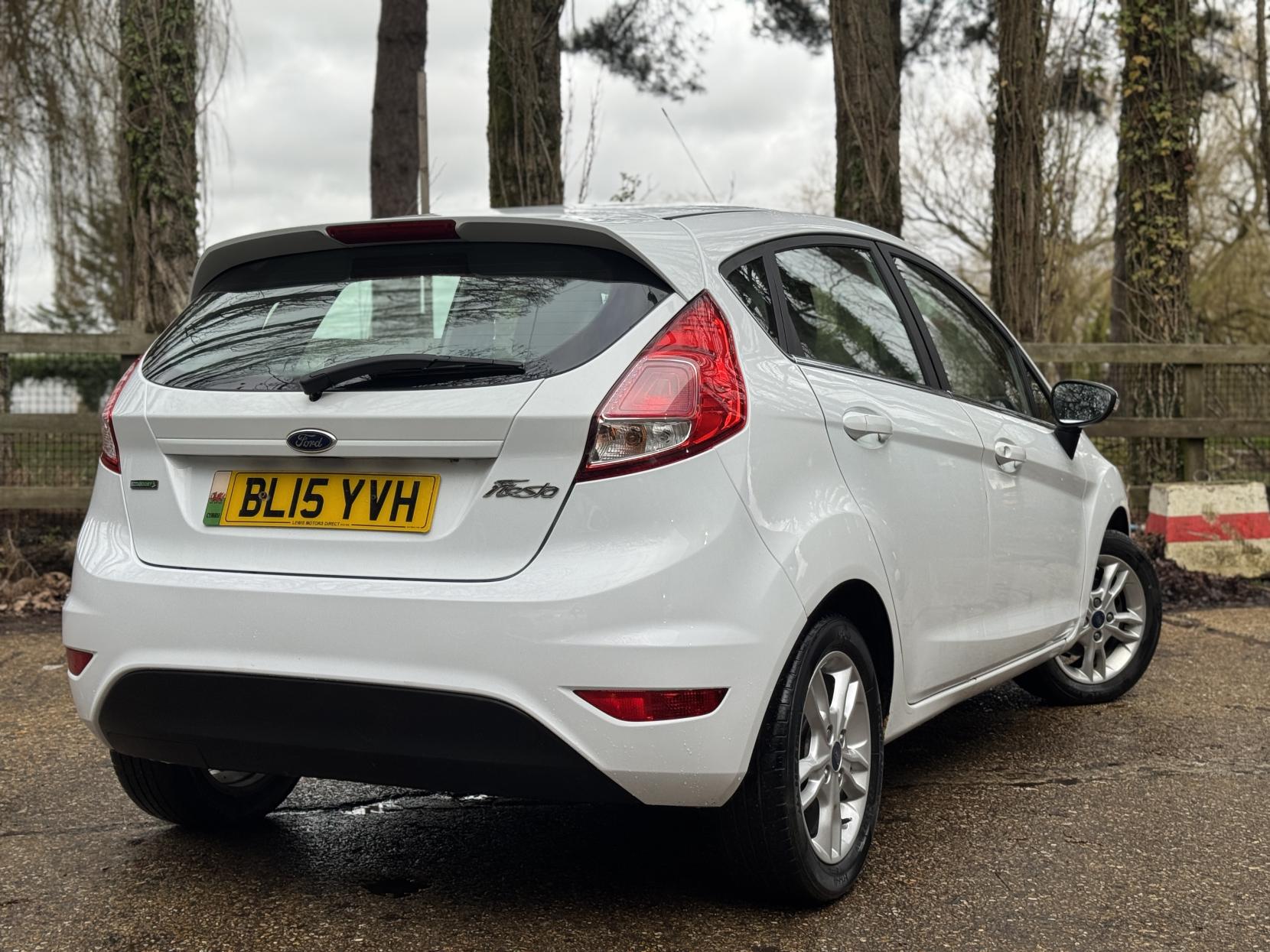 Ford Fiesta 1.0T EcoBoost Zetec Hatchback 5dr Petrol Manual Euro 6 (s/s) (100 ps)