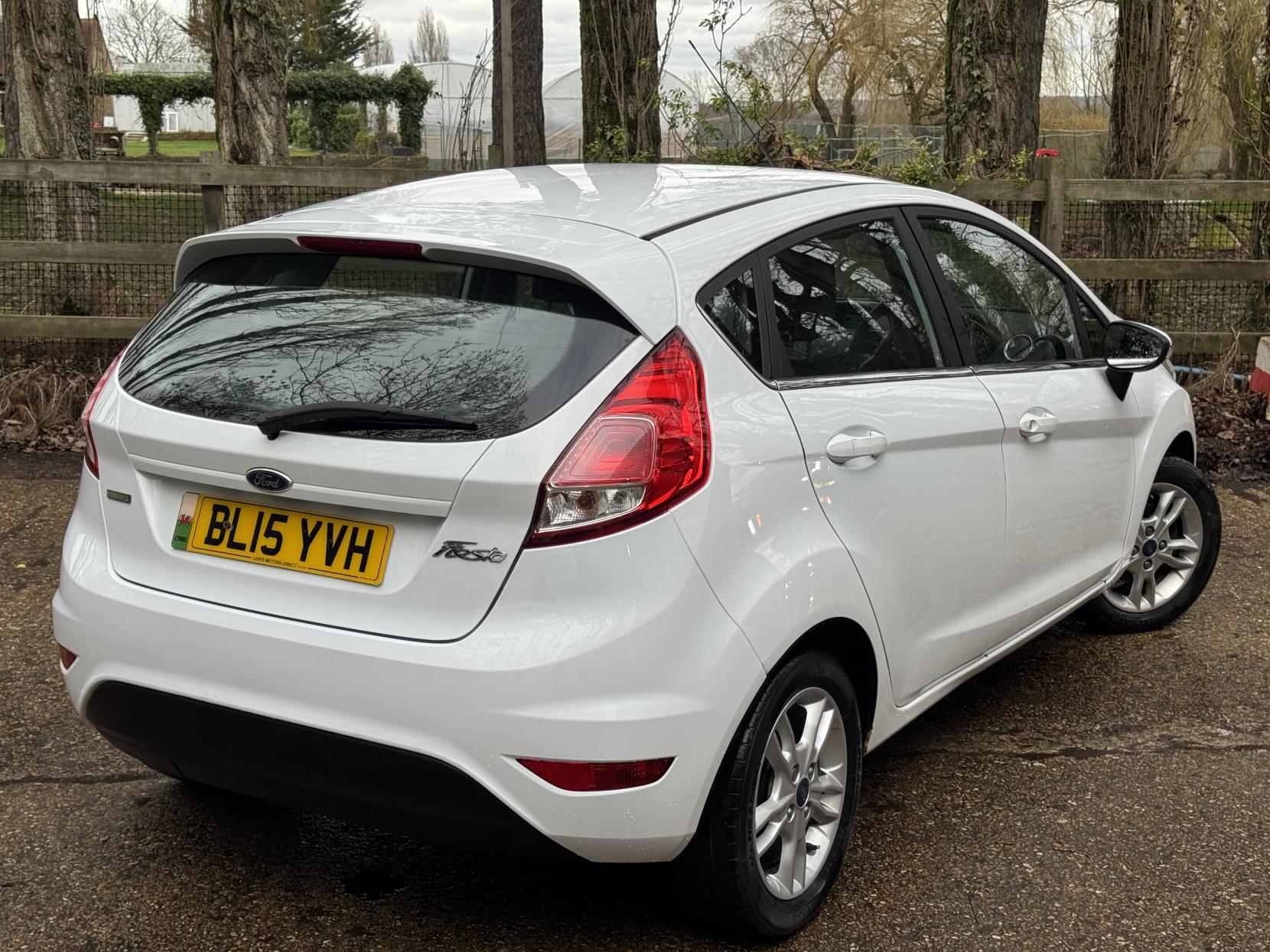 Ford Fiesta 1.0T EcoBoost Zetec Hatchback 5dr Petrol Manual Euro 6 (s/s) (100 ps)