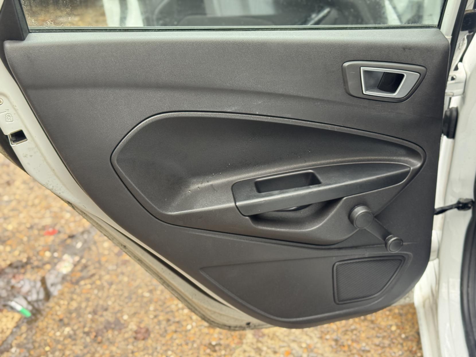 Ford Fiesta 1.0T EcoBoost Zetec Hatchback 5dr Petrol Manual Euro 6 (s/s) (100 ps)