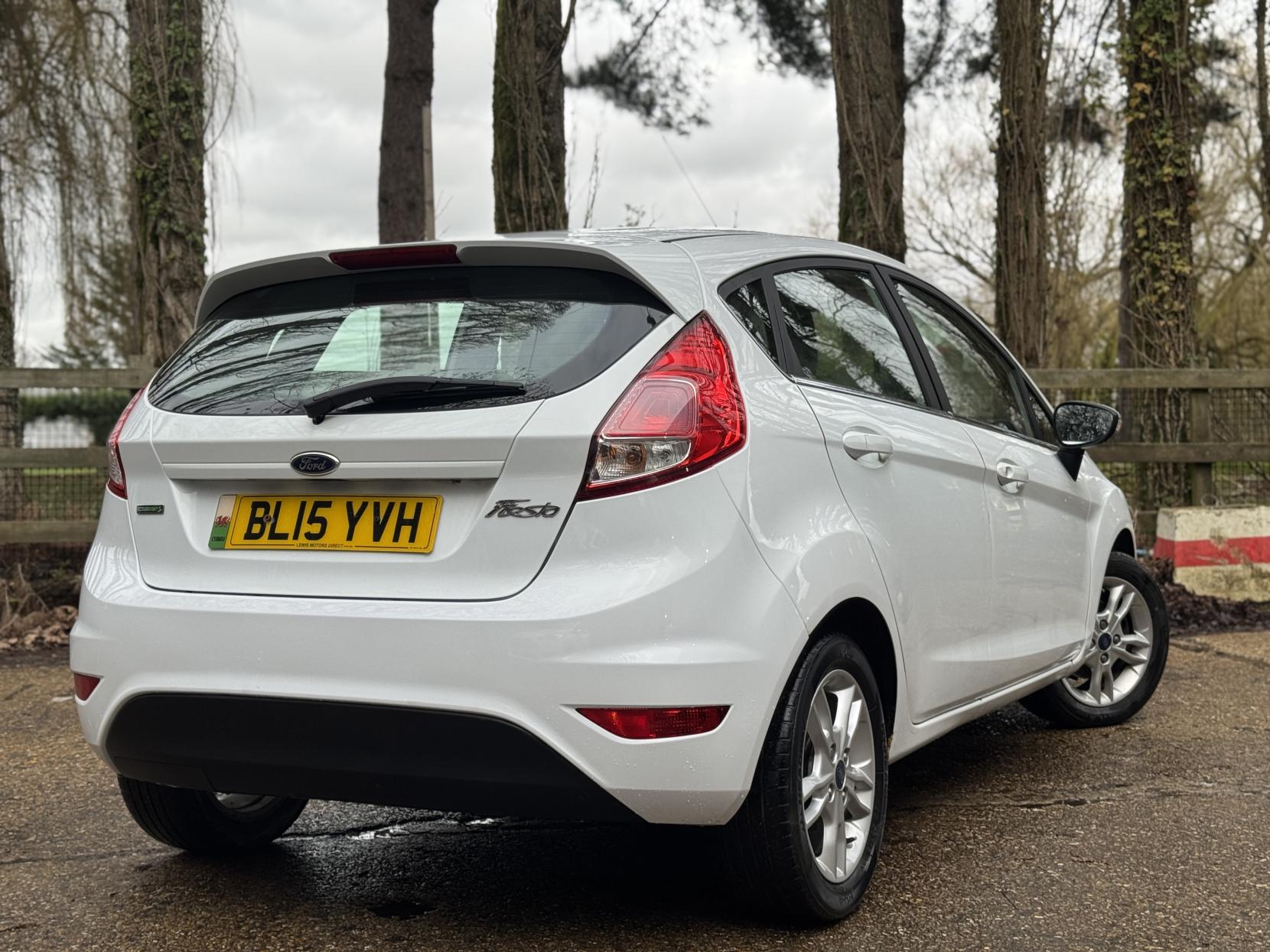 Ford Fiesta 1.0T EcoBoost Zetec Hatchback 5dr Petrol Manual Euro 6 (s/s) (100 ps)