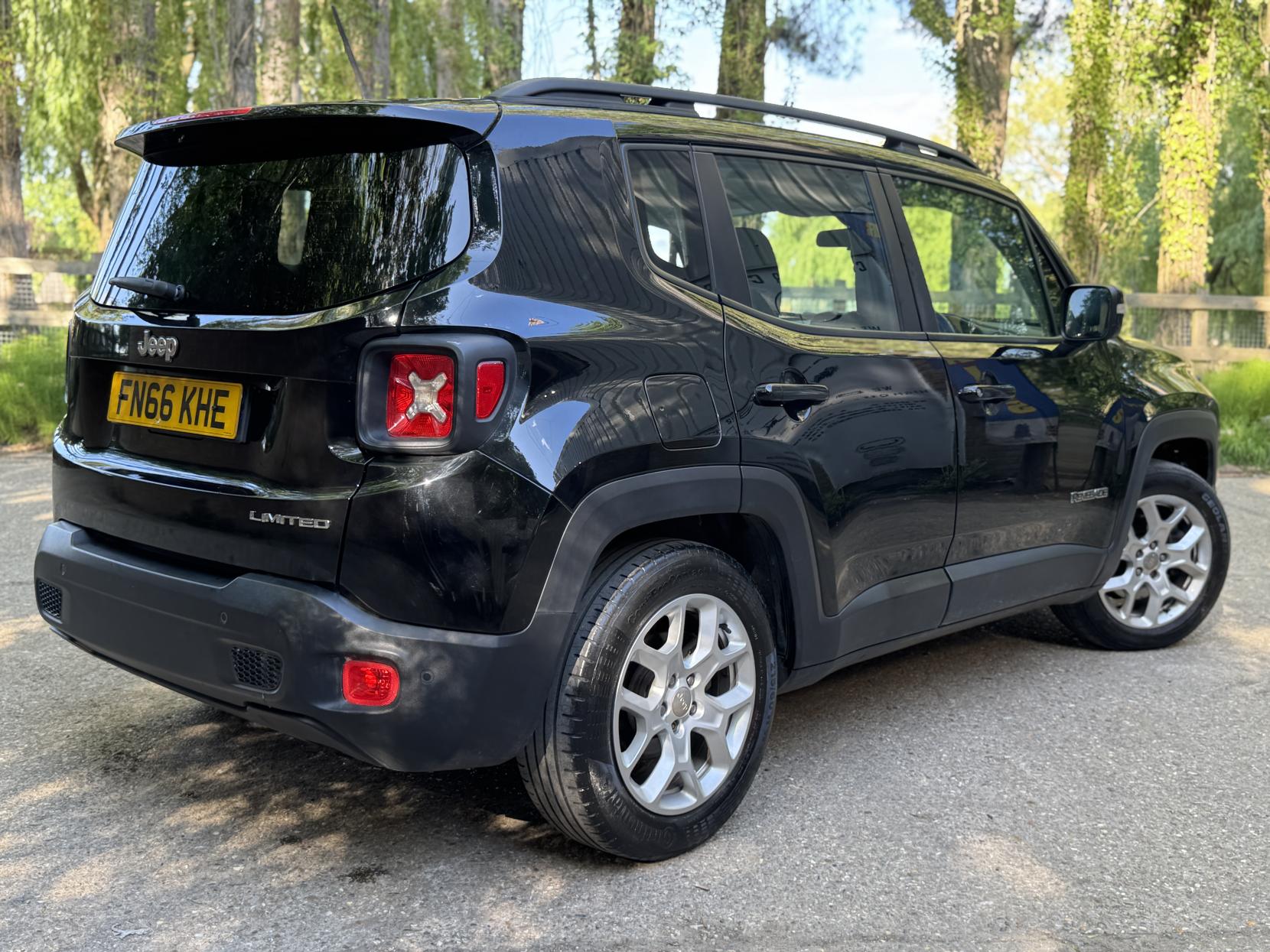 Jeep Renegade 1.6 MultiJetII Longitude SUV 5dr Diesel Manual Euro 6 (s/s) (120 ps)