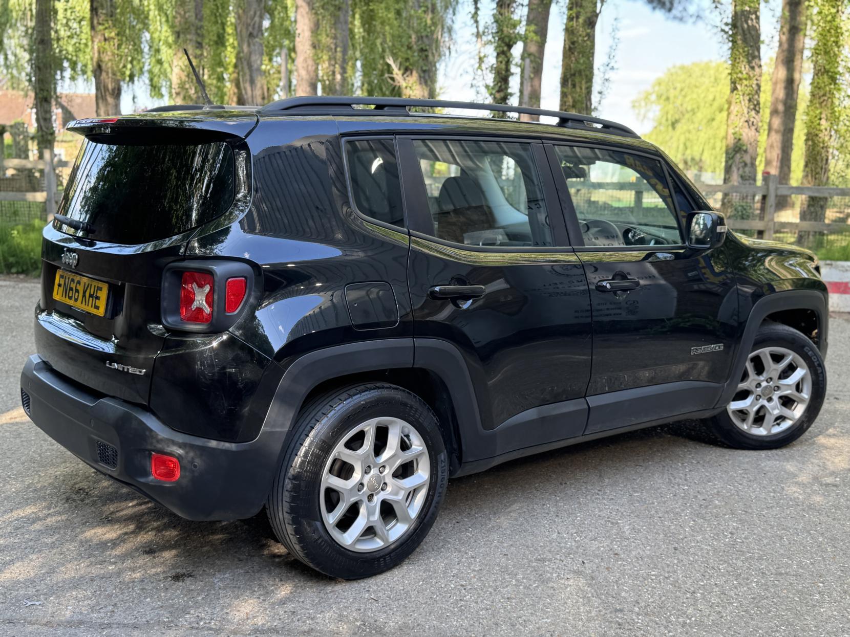Jeep Renegade 1.6 MultiJetII Longitude SUV 5dr Diesel Manual Euro 6 (s/s) (120 ps)