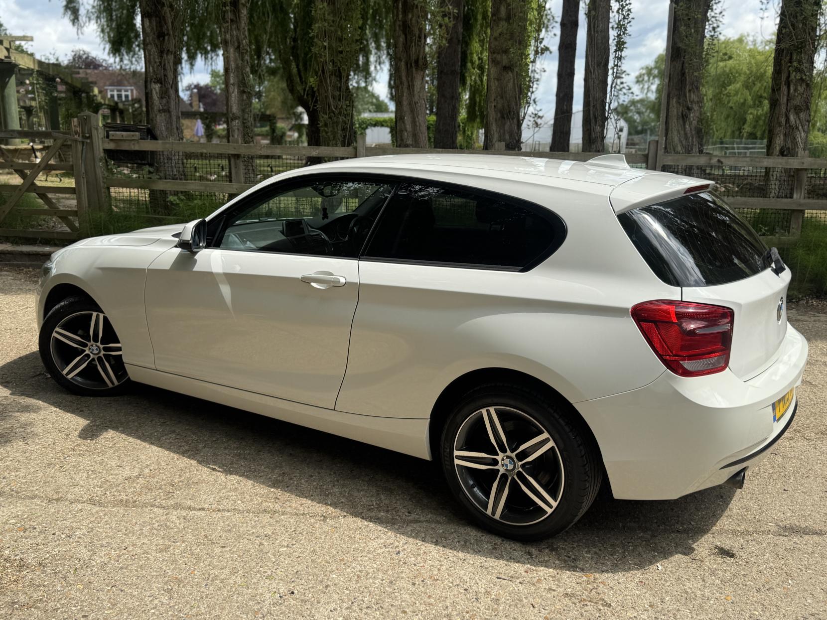 BMW 1 Series 1.6 114i Sport Hatchback 3dr Petrol Manual Euro 6 (s/s) (102 ps)
