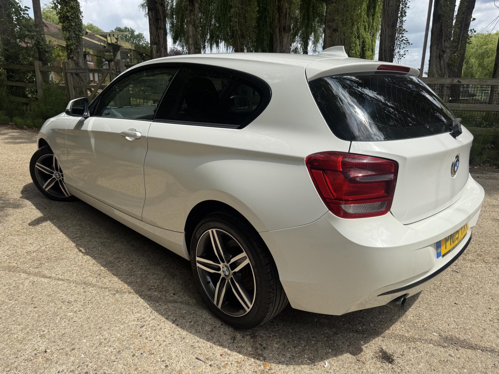 BMW 1 Series 1.6 114i Sport Hatchback 3dr Petrol Manual Euro 6 (s/s) (102 ps)