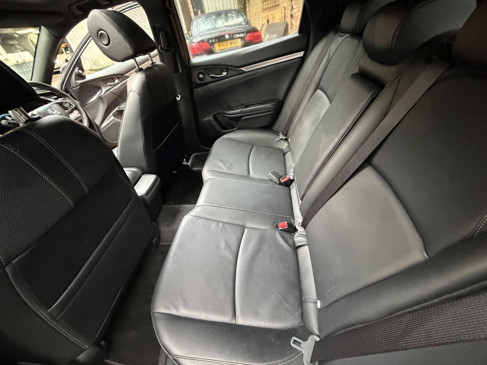 Honda Civic 1.0 VTEC Turbo EX Hatchback 5dr Petrol CVT Euro 6 (s/s) (129 ps)