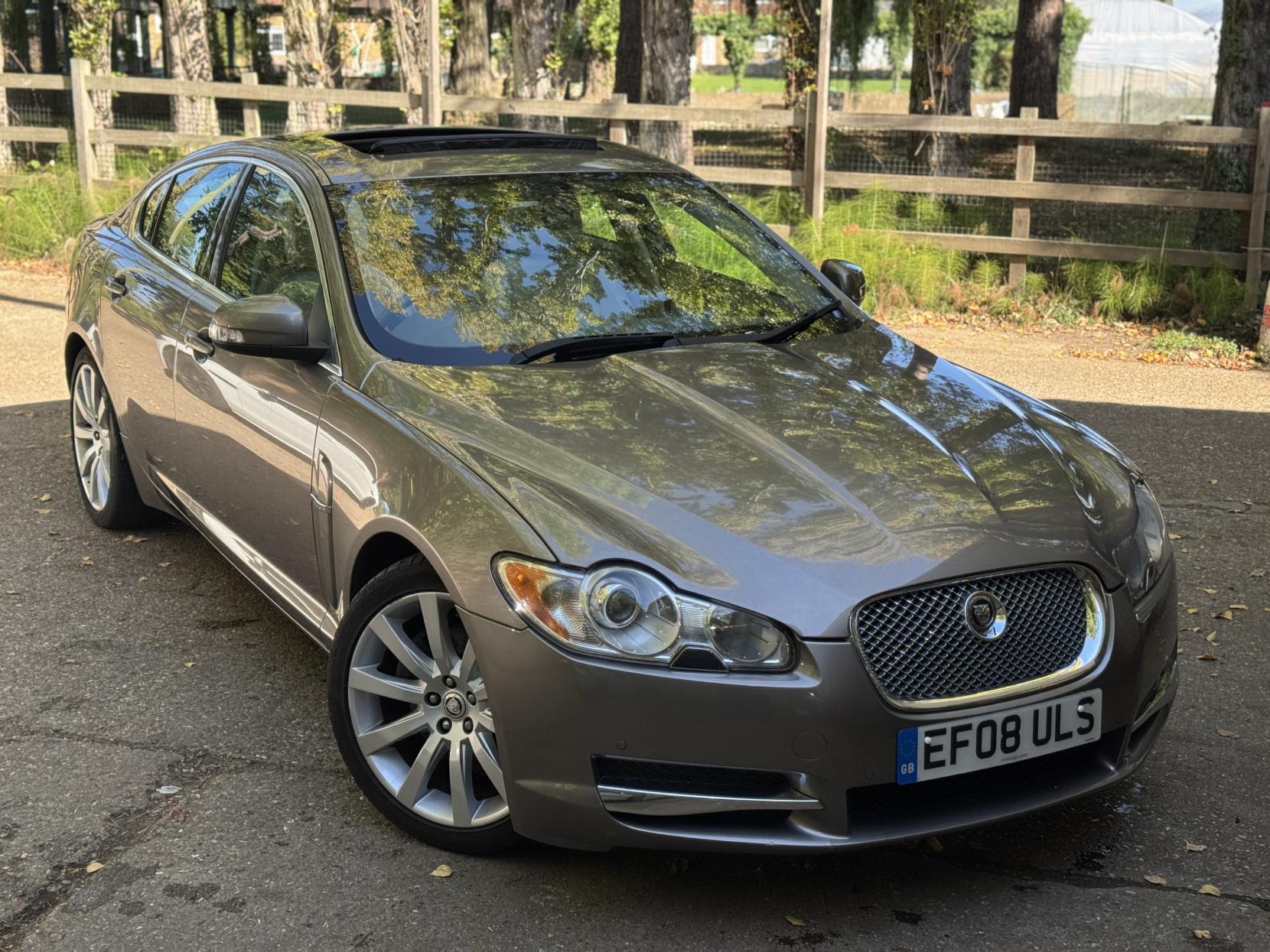 Jaguar XF 2.7d V6 Premium Luxury Saloon 4dr Diesel Auto Euro 4 (207 ps)