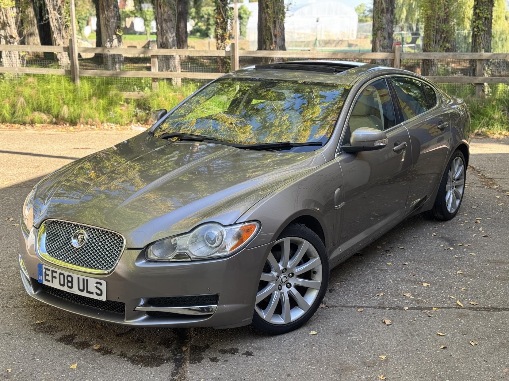 Jaguar XF 2.7d V6 Premium Luxury Saloon 4dr Diesel Auto Euro 4 (207 ps)