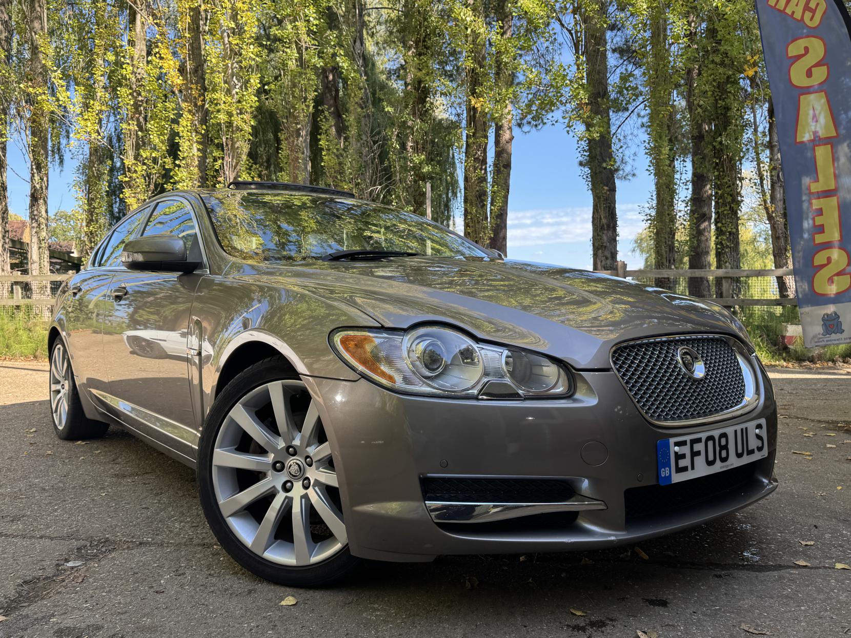 Jaguar XF 2.7d V6 Premium Luxury Saloon 4dr Diesel Auto Euro 4 (207 ps)
