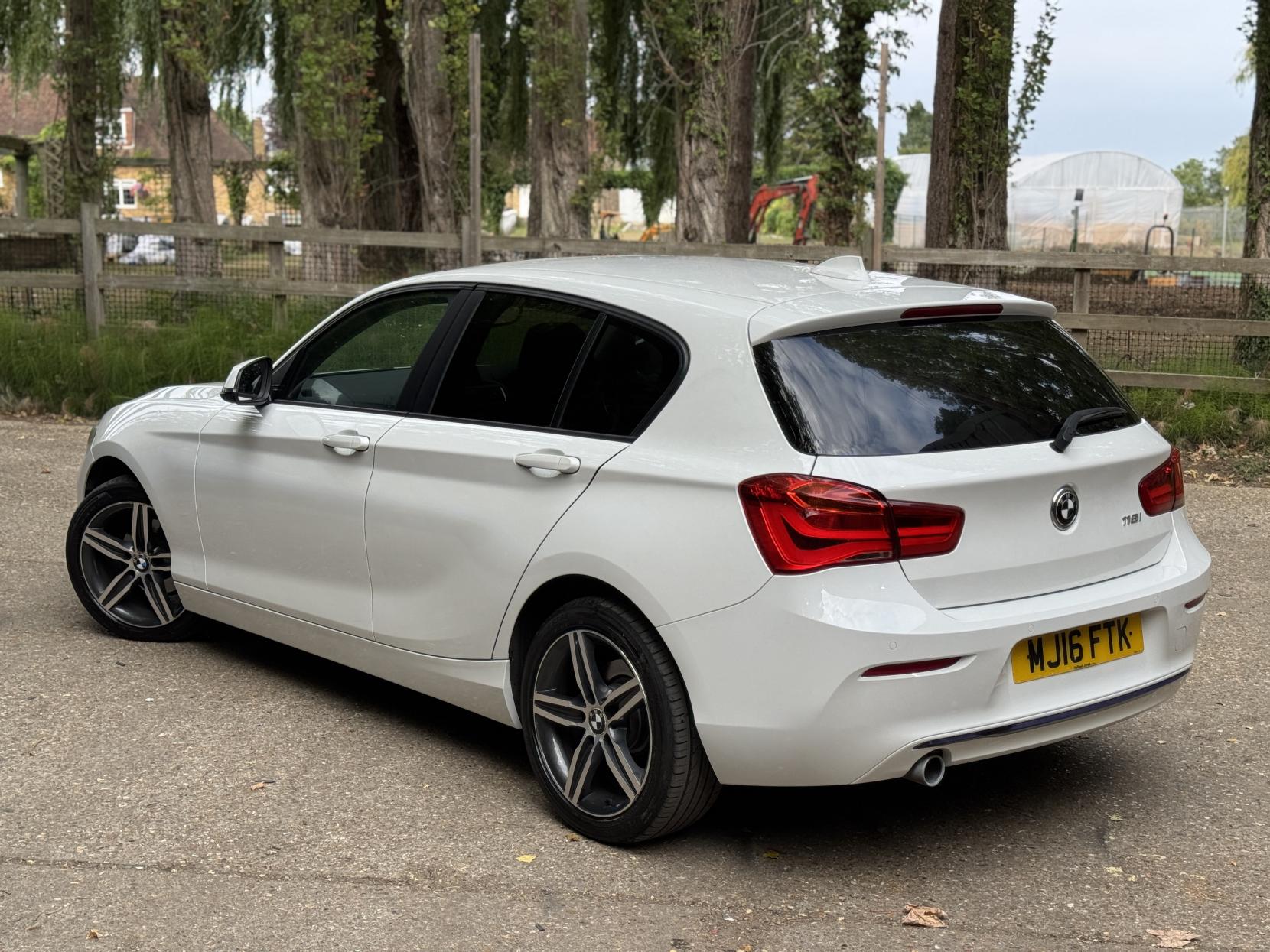 BMW 1 Series 1.5 118i Sport Hatchback 5dr Petrol Manual Euro 6 (s/s) (136 ps)