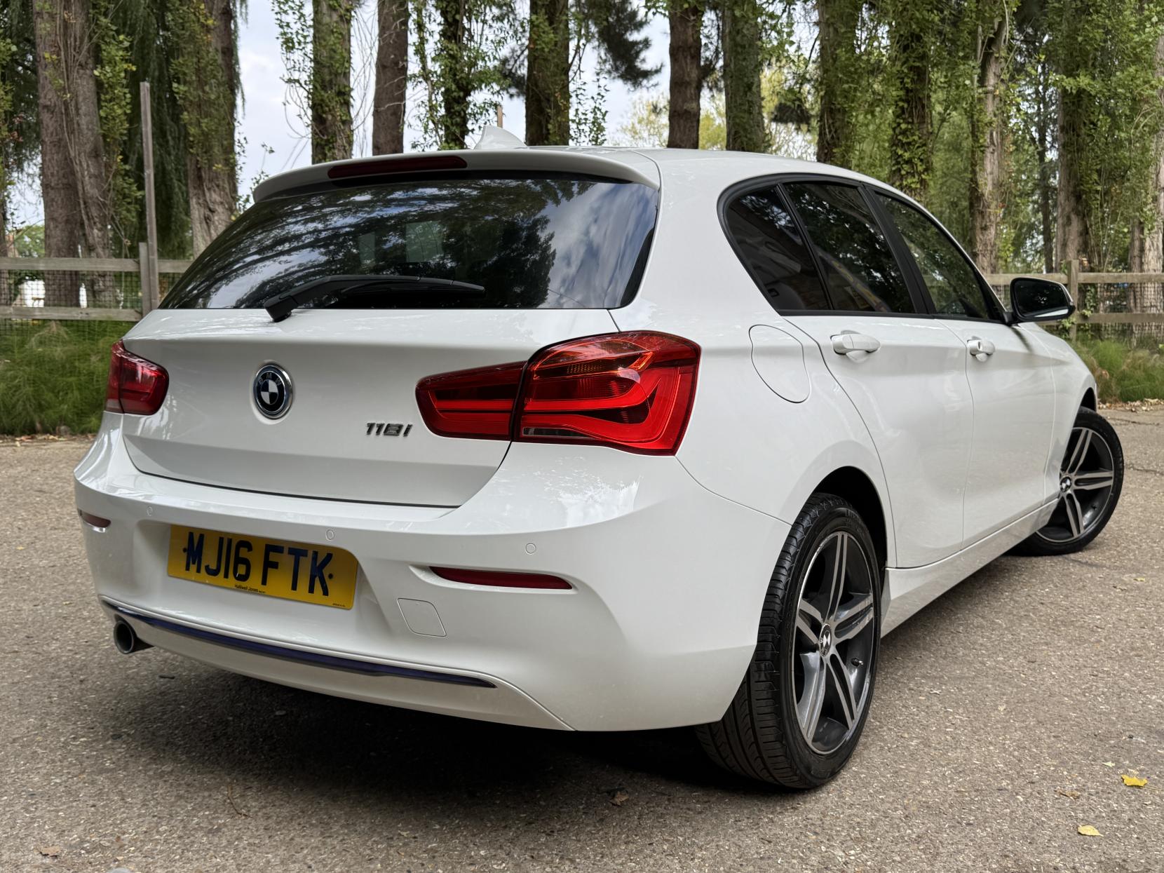 BMW 1 Series 1.5 118i Sport Hatchback 5dr Petrol Manual Euro 6 (s/s) (136 ps)