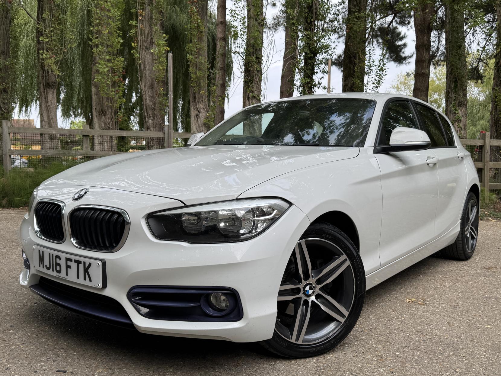 BMW 1 Series 1.5 118i Sport Hatchback 5dr Petrol Manual Euro 6 (s/s) (136 ps)