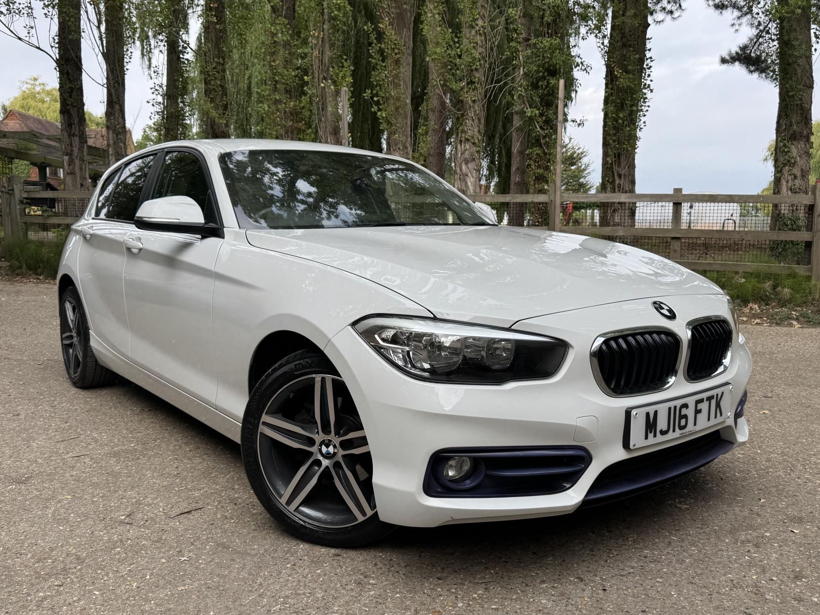 BMW 1 Series 1.5 118i Sport Hatchback 5dr Petrol Manual Euro 6 (s/s) (136 ps)