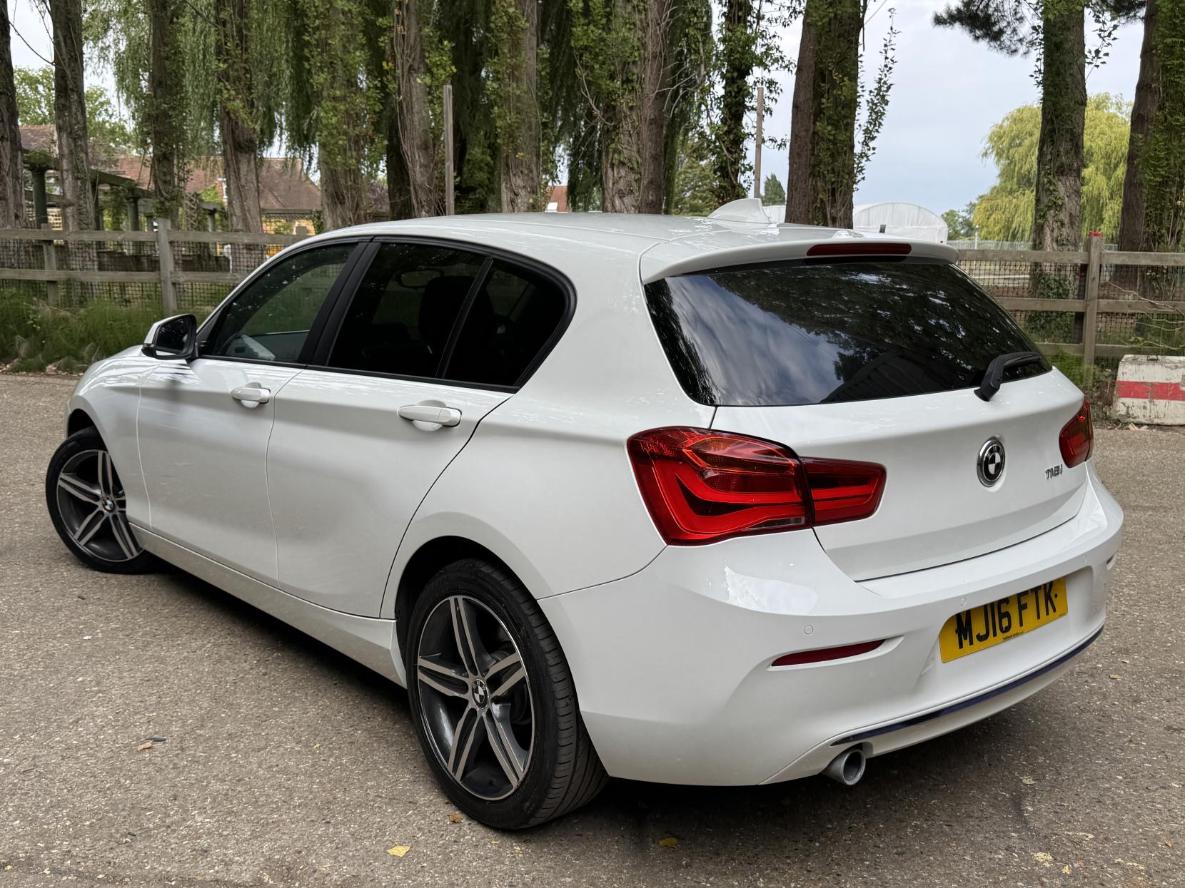 BMW 1 Series 1.5 118i Sport Hatchback 5dr Petrol Manual Euro 6 (s/s) (136 ps)