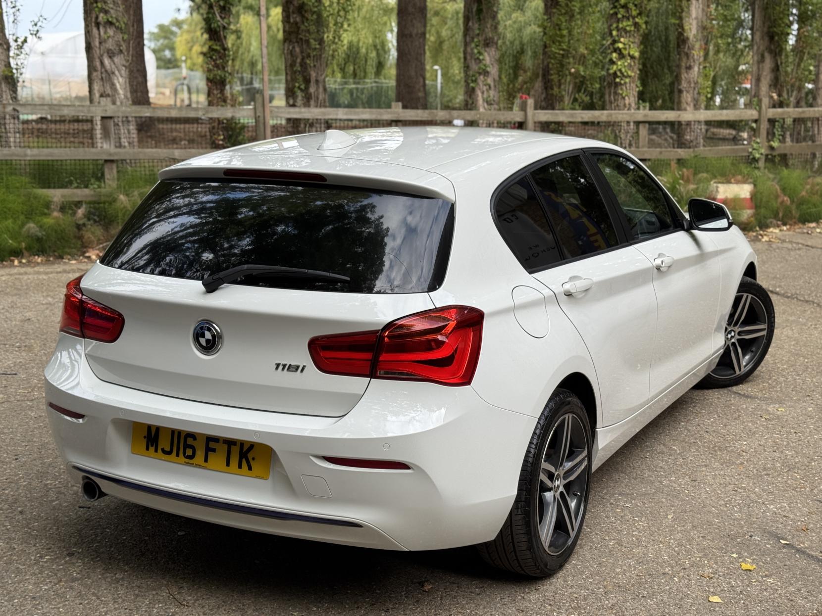 BMW 1 Series 1.5 118i Sport Hatchback 5dr Petrol Manual Euro 6 (s/s) (136 ps)