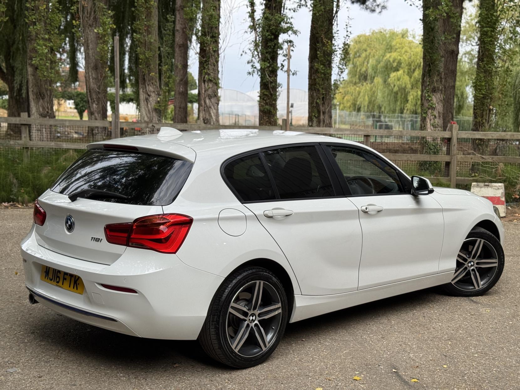 BMW 1 Series 1.5 118i Sport Hatchback 5dr Petrol Manual Euro 6 (s/s) (136 ps)