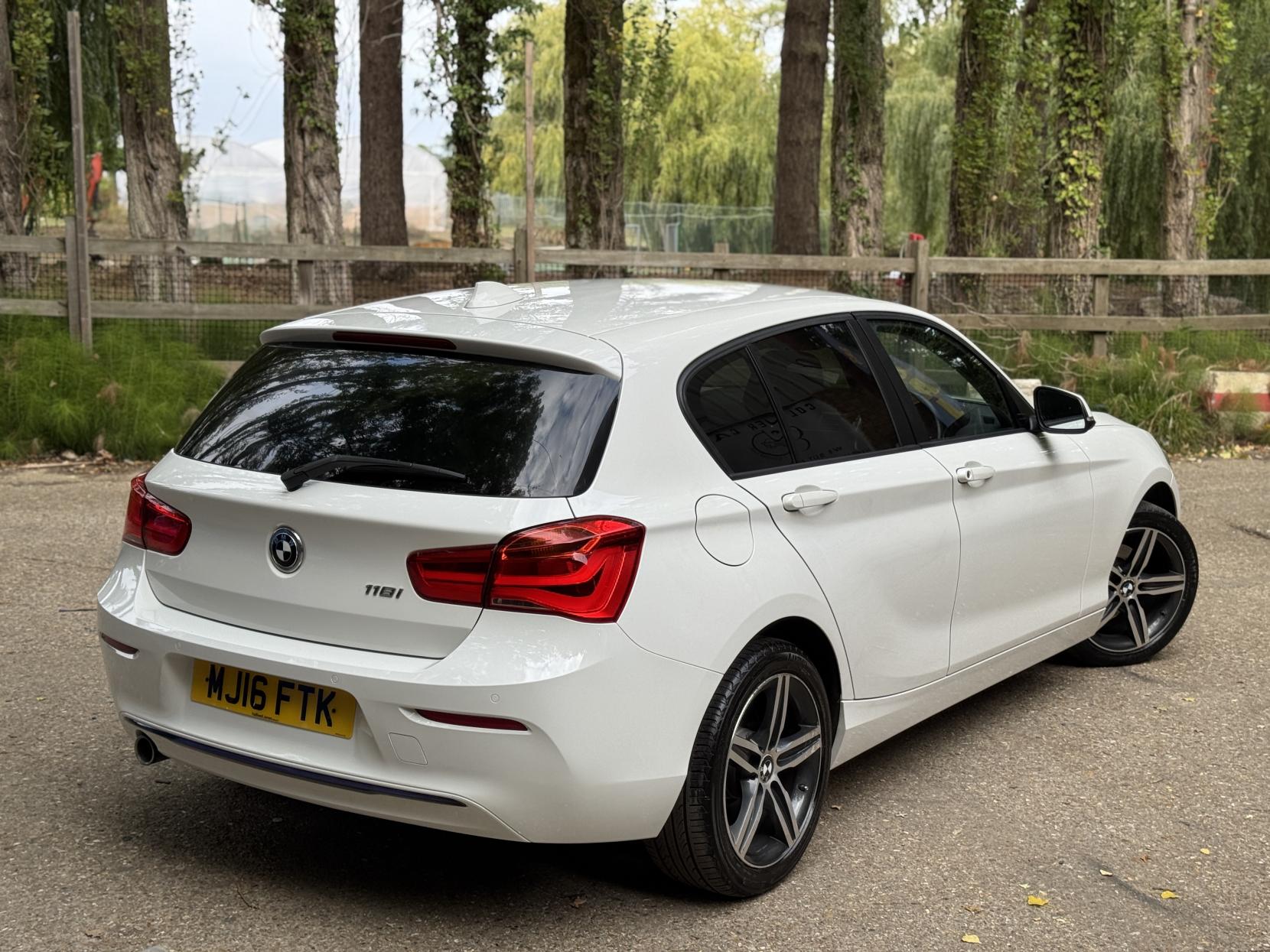 BMW 1 Series 1.5 118i Sport Hatchback 5dr Petrol Manual Euro 6 (s/s) (136 ps)