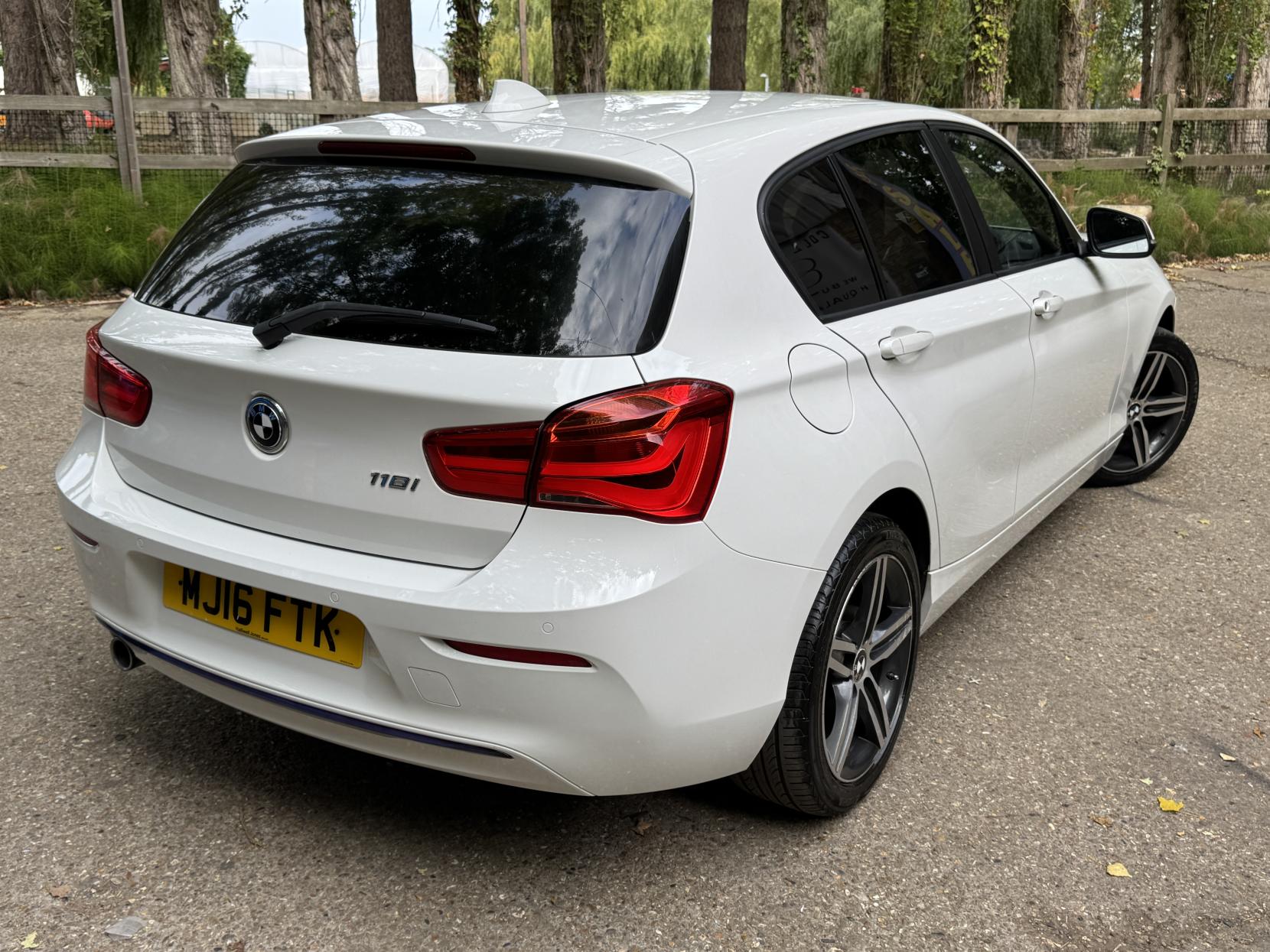 BMW 1 Series 1.5 118i Sport Hatchback 5dr Petrol Manual Euro 6 (s/s) (136 ps)