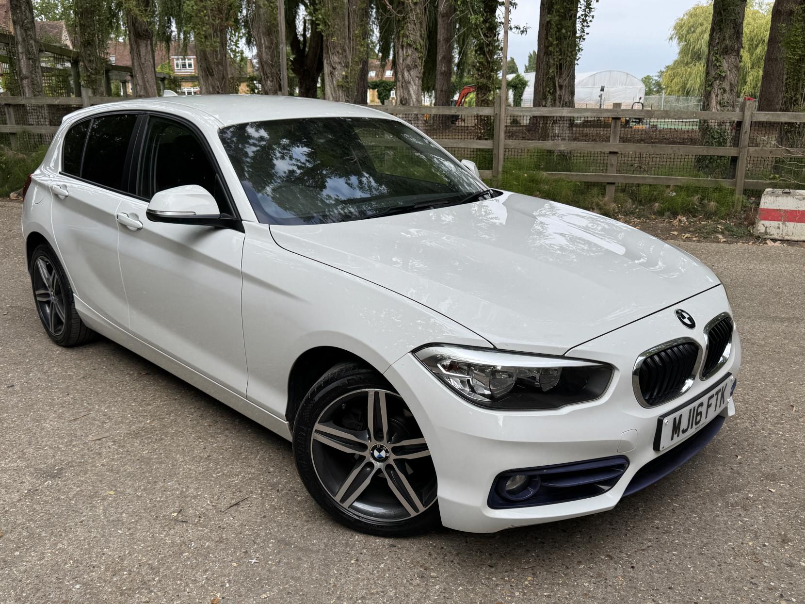 BMW 1 Series 1.5 118i Sport Hatchback 5dr Petrol Manual Euro 6 (s/s) (136 ps)