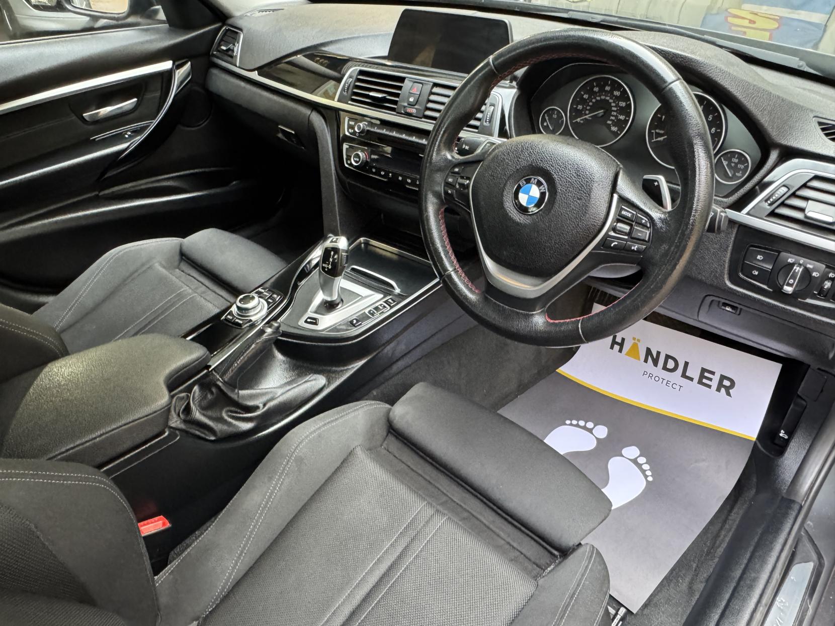 BMW 3 Series 2.0 330e 7.6kWh Sport Saloon 4dr Petrol Plug-in Hybrid Auto Euro 6 (s/s) (252 ps)