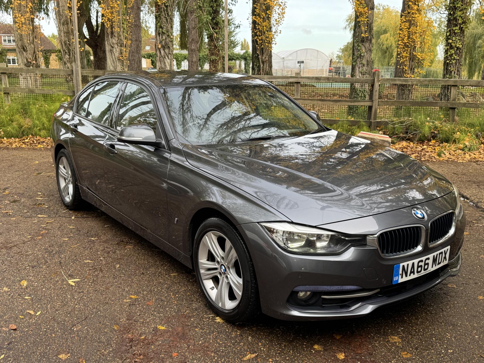 BMW 3 Series 2.0 330e 7.6kWh Sport Saloon 4dr Petrol Plug-in Hybrid Auto Euro 6 (s/s) (252 ps)