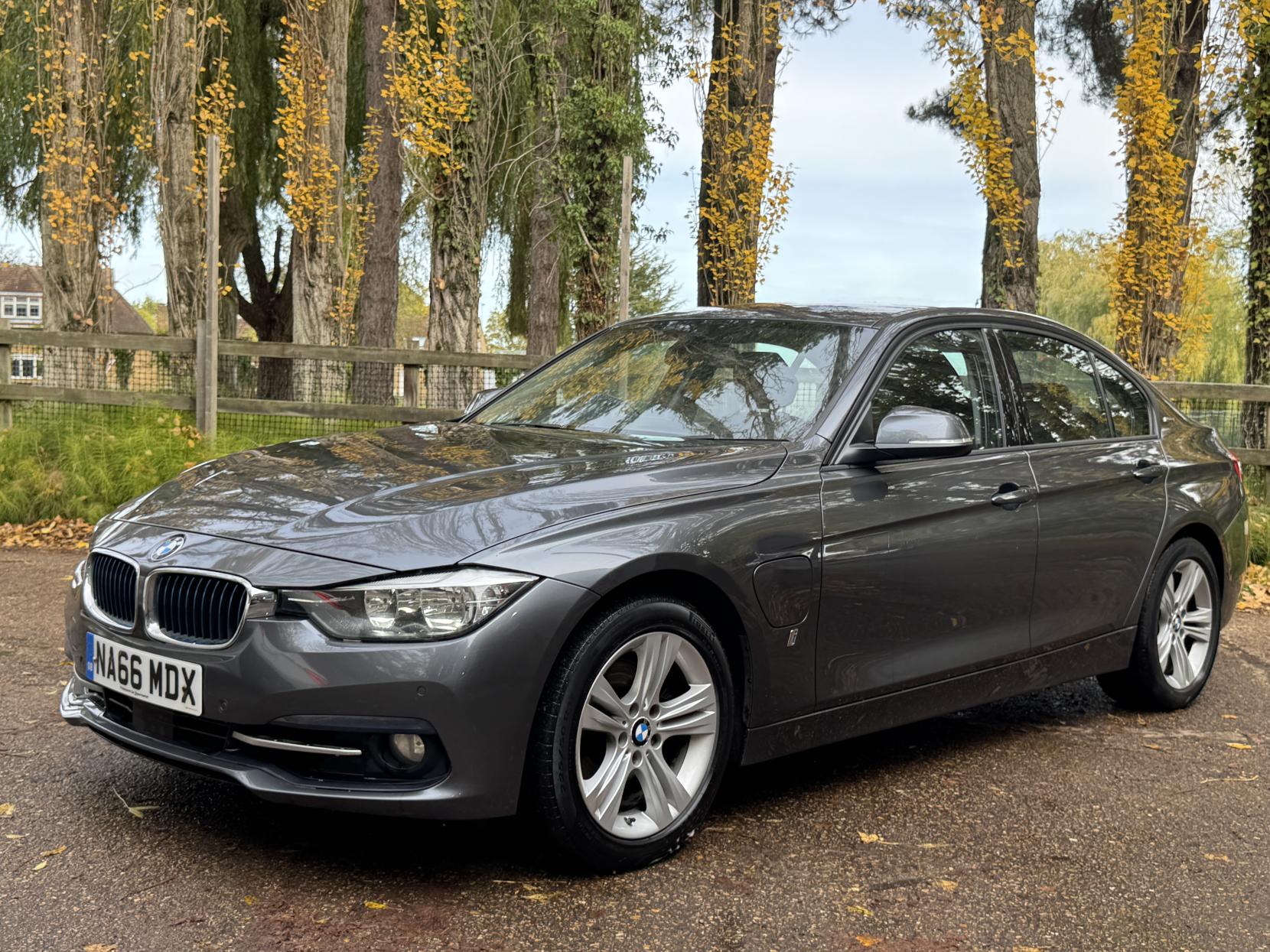 BMW 3 Series 2.0 330e 7.6kWh Sport Saloon 4dr Petrol Plug-in Hybrid Auto Euro 6 (s/s) (252 ps)