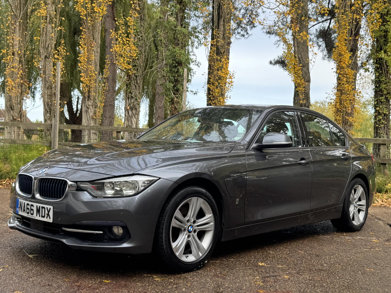 BMW 3 Series 2.0 330e 7.6kWh Sport Saloon 4dr Petrol Plug-in Hybrid Auto Euro 6 (s/s) (252 ps)