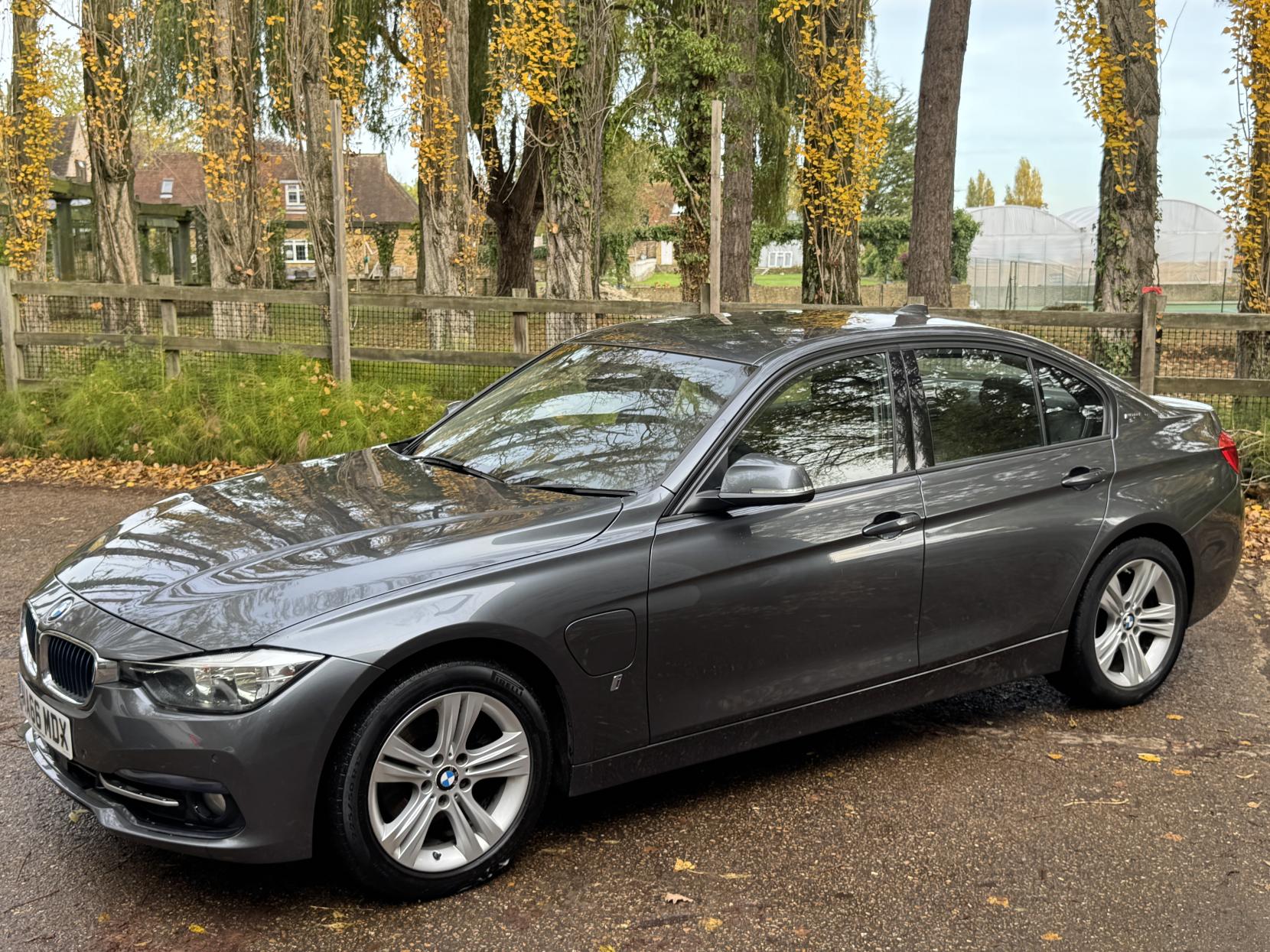 BMW 3 Series 2.0 330e 7.6kWh Sport Saloon 4dr Petrol Plug-in Hybrid Auto Euro 6 (s/s) (252 ps)
