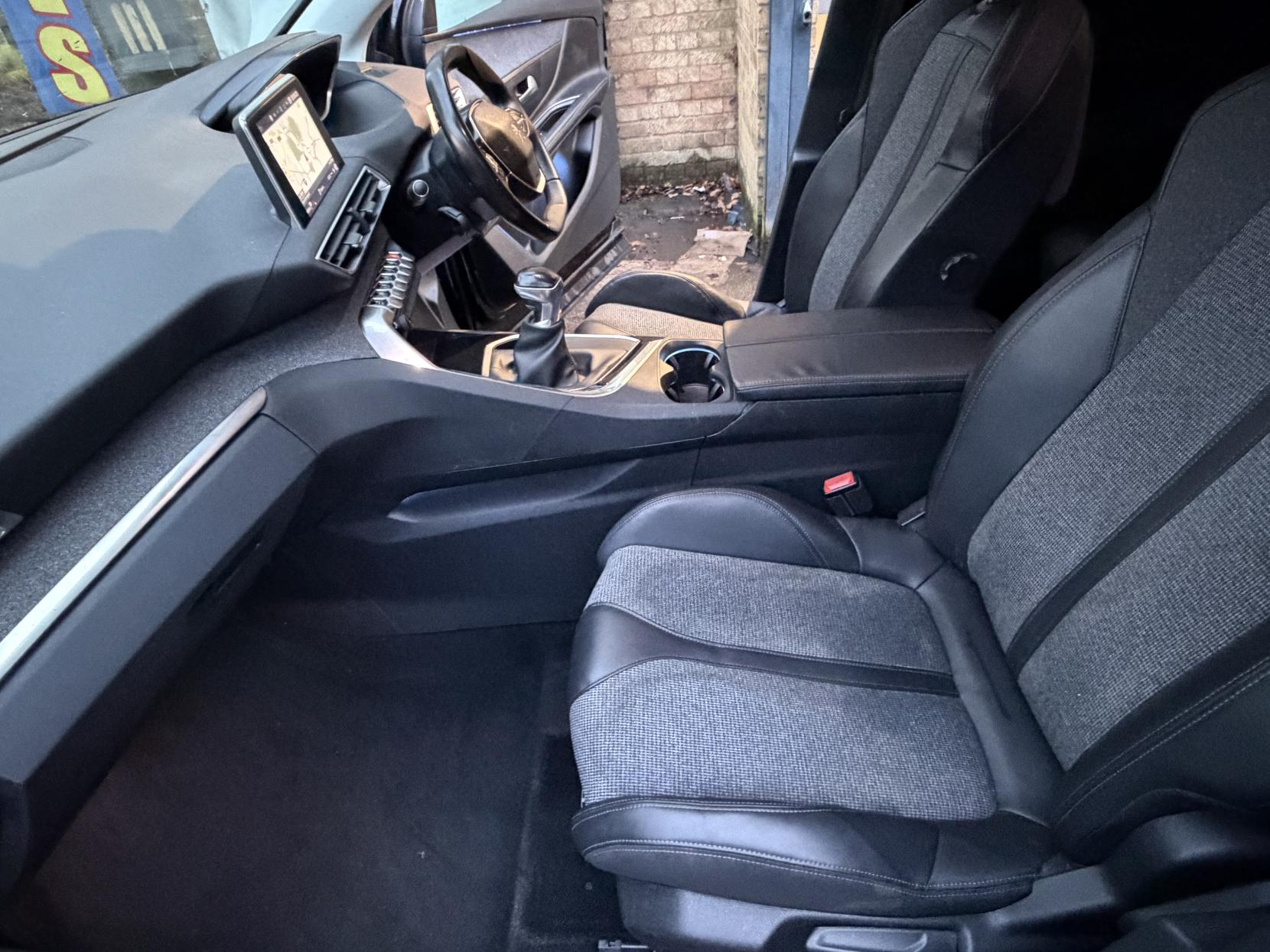 Peugeot 5008 1.5 BlueHDi Allure SUV 5dr Diesel Manual Euro 6 (s/s) (130 ps)