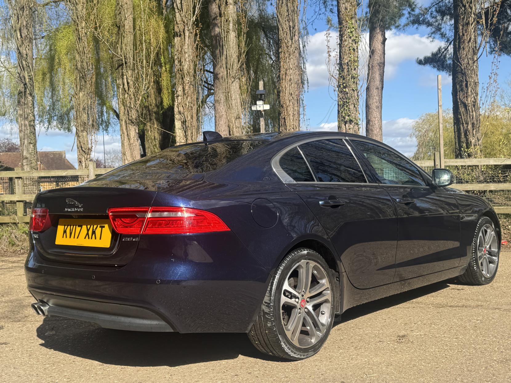 Jaguar XE 2.0d Portfolio Saloon 4dr Diesel Auto Euro 6 (s/s) (180 ps)