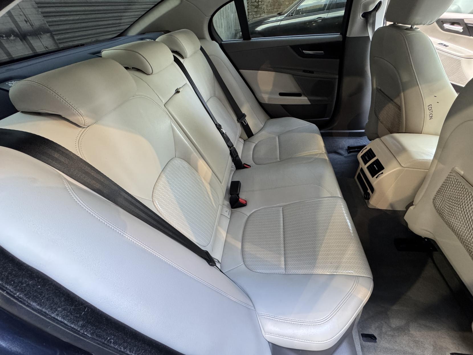 Jaguar XE 2.0d Portfolio Saloon 4dr Diesel Auto Euro 6 (s/s) (180 ps)