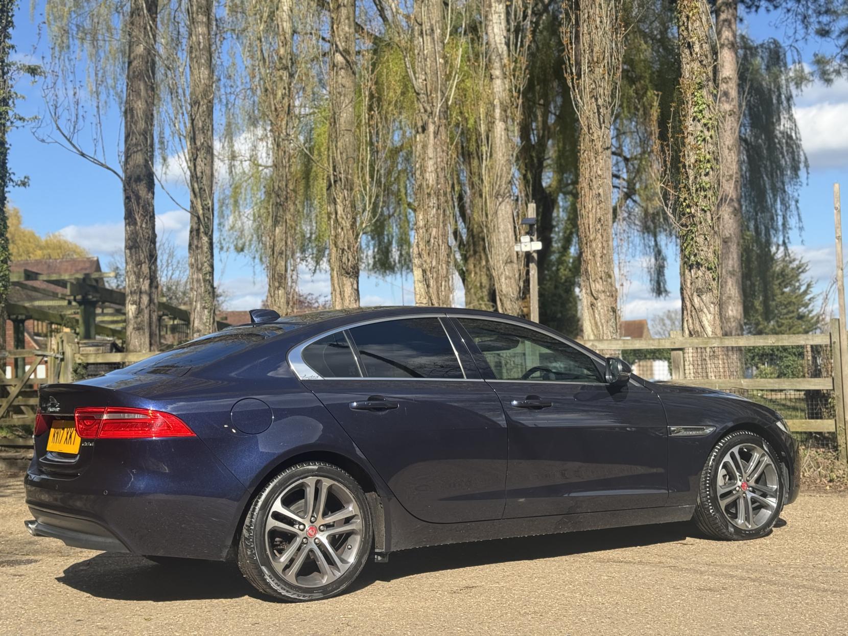 Jaguar XE 2.0d Portfolio Saloon 4dr Diesel Auto Euro 6 (s/s) (180 ps)