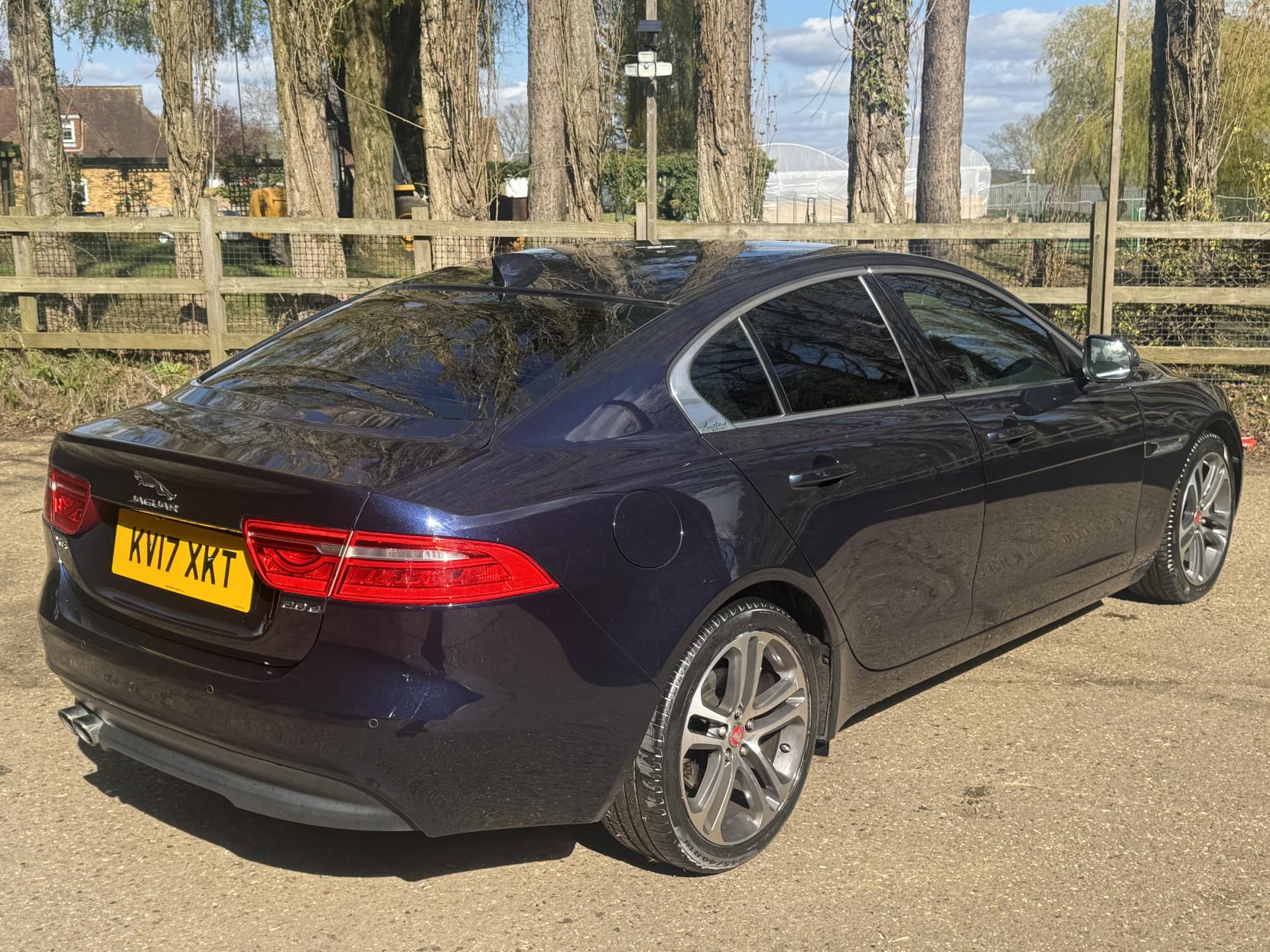 Jaguar XE 2.0d Portfolio Saloon 4dr Diesel Auto Euro 6 (s/s) (180 ps)