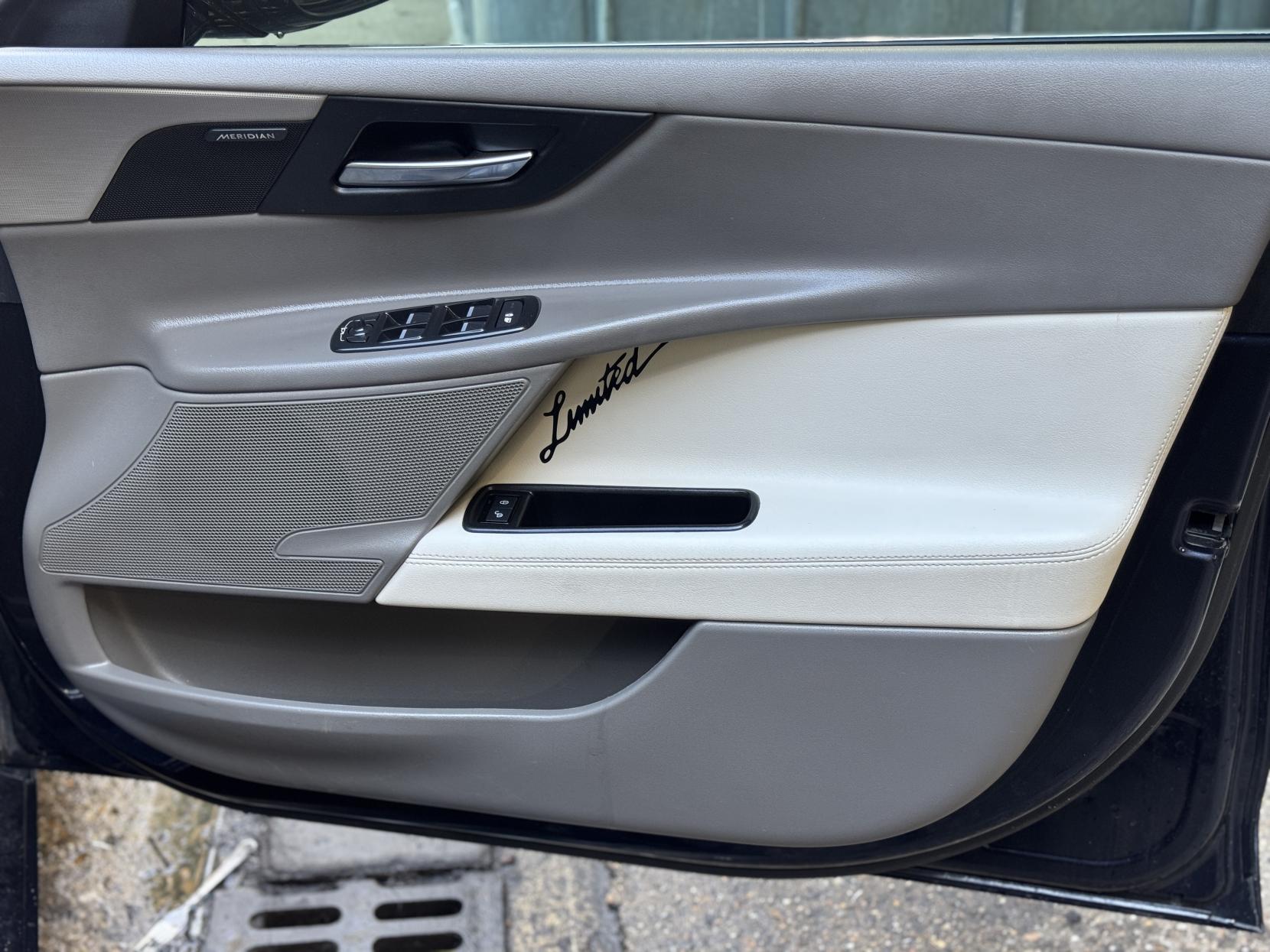 Jaguar XE 2.0d Portfolio Saloon 4dr Diesel Auto Euro 6 (s/s) (180 ps)