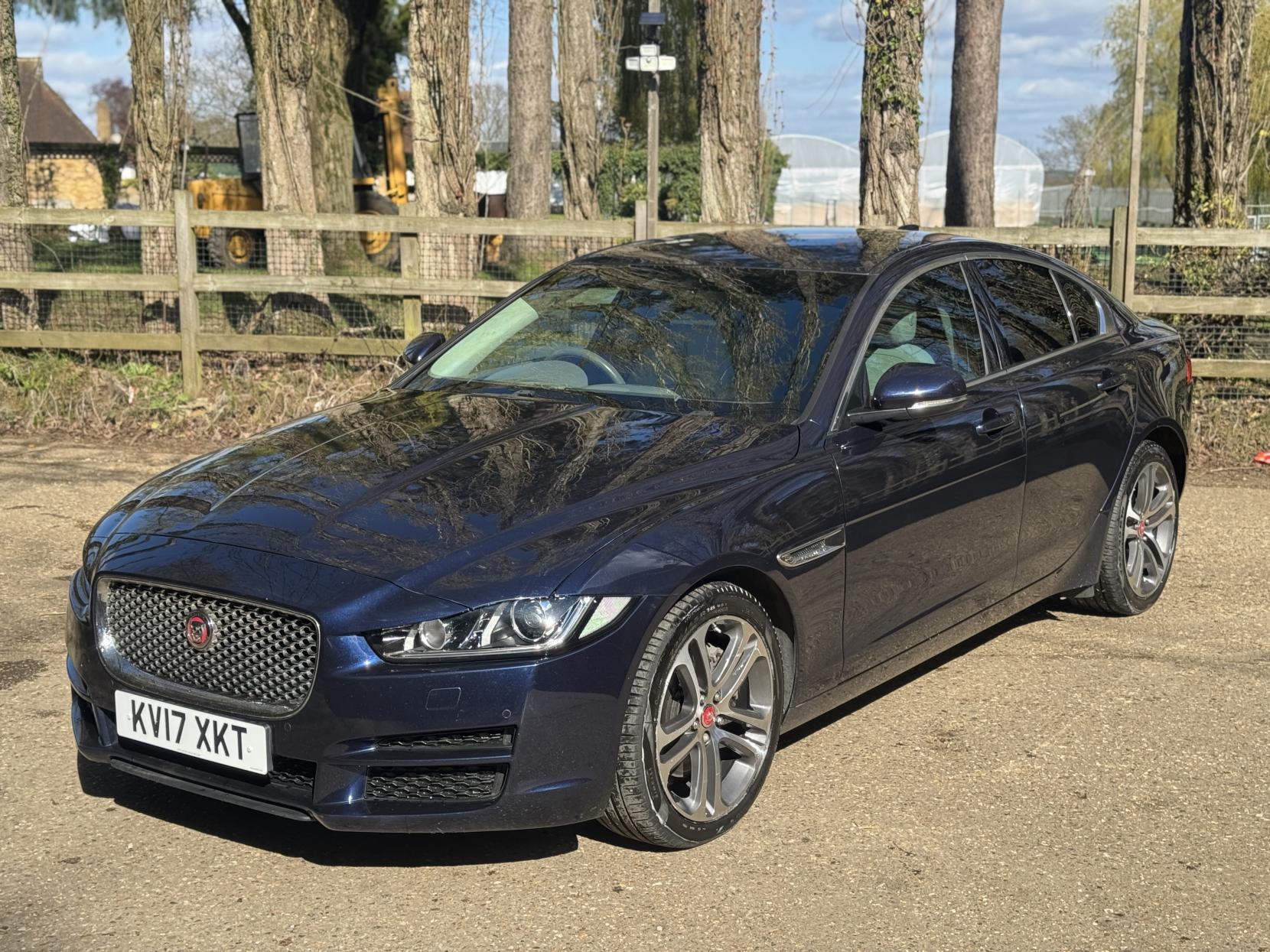 Jaguar XE 2.0d Portfolio Saloon 4dr Diesel Auto Euro 6 (s/s) (180 ps)