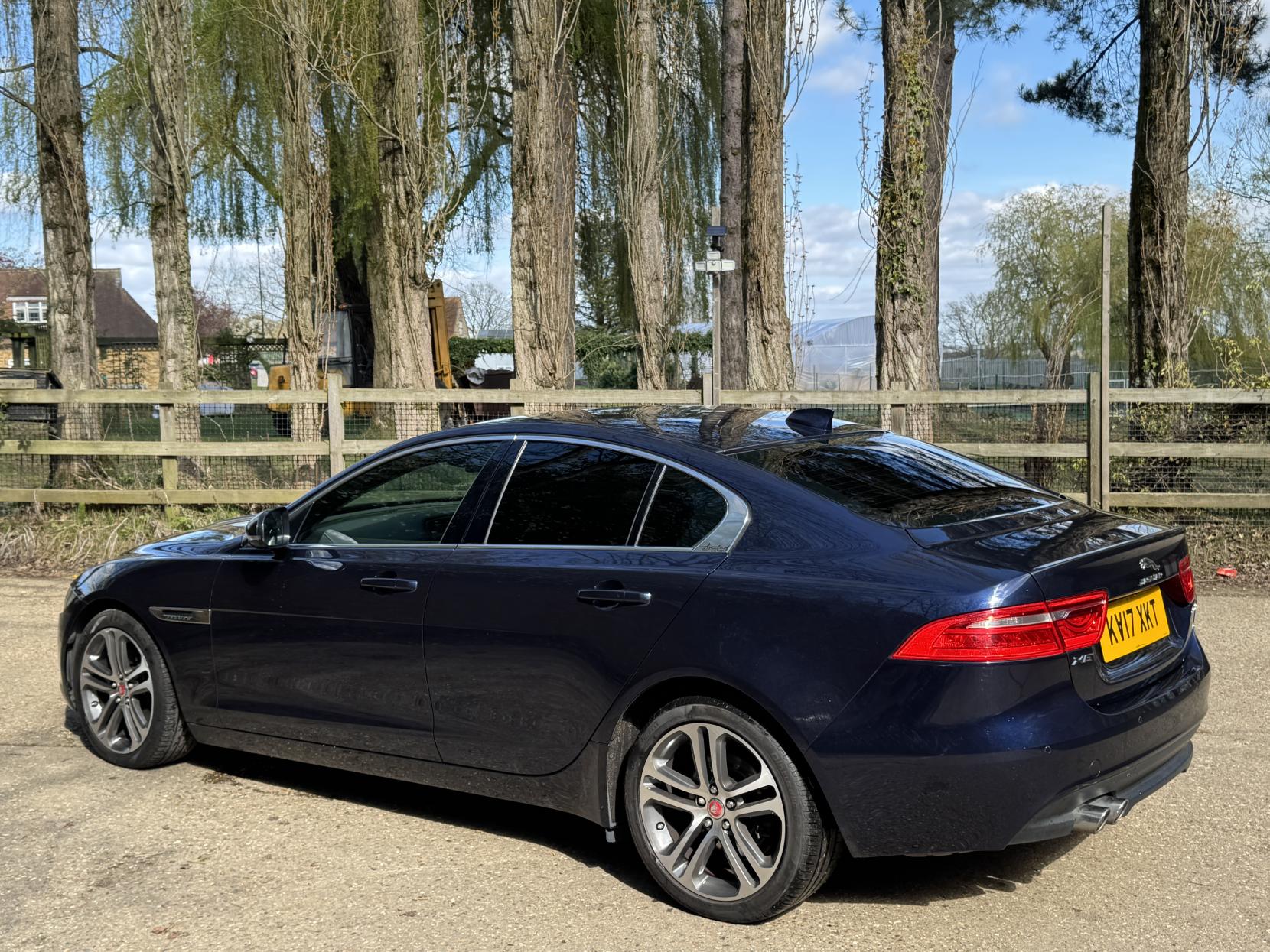 Jaguar XE 2.0d Portfolio Saloon 4dr Diesel Auto Euro 6 (s/s) (180 ps)