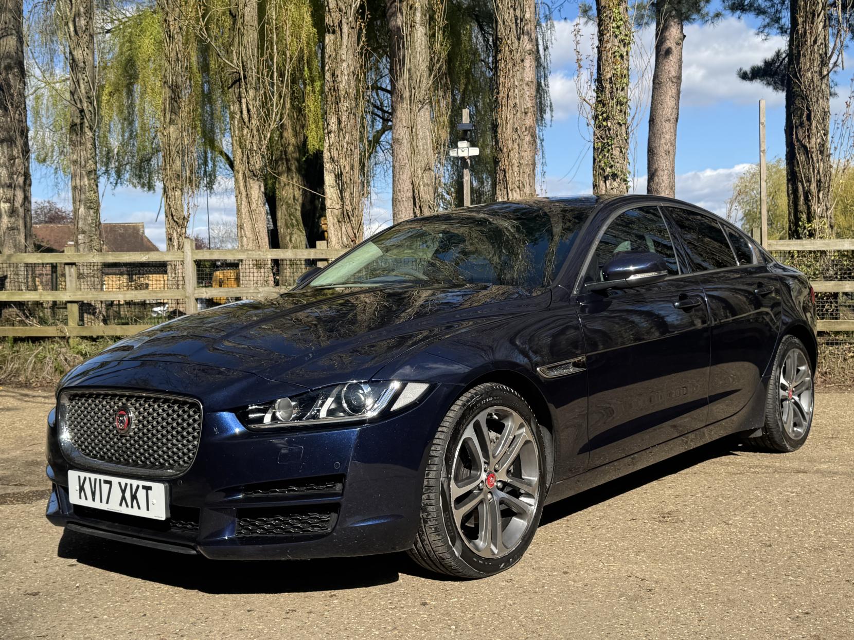 Jaguar XE 2.0d Portfolio Saloon 4dr Diesel Auto Euro 6 (s/s) (180 ps)