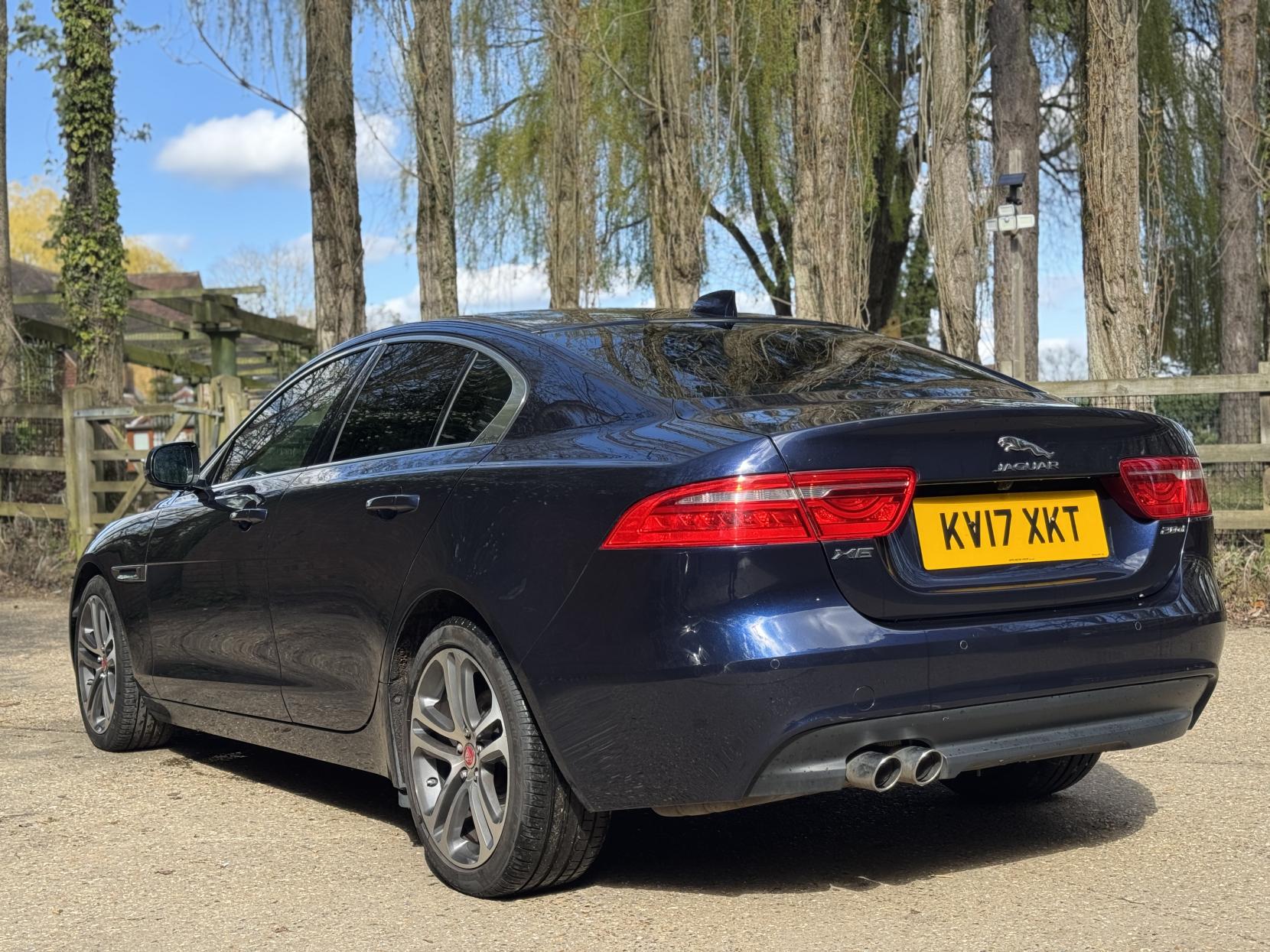 Jaguar XE 2.0d Portfolio Saloon 4dr Diesel Auto Euro 6 (s/s) (180 ps)