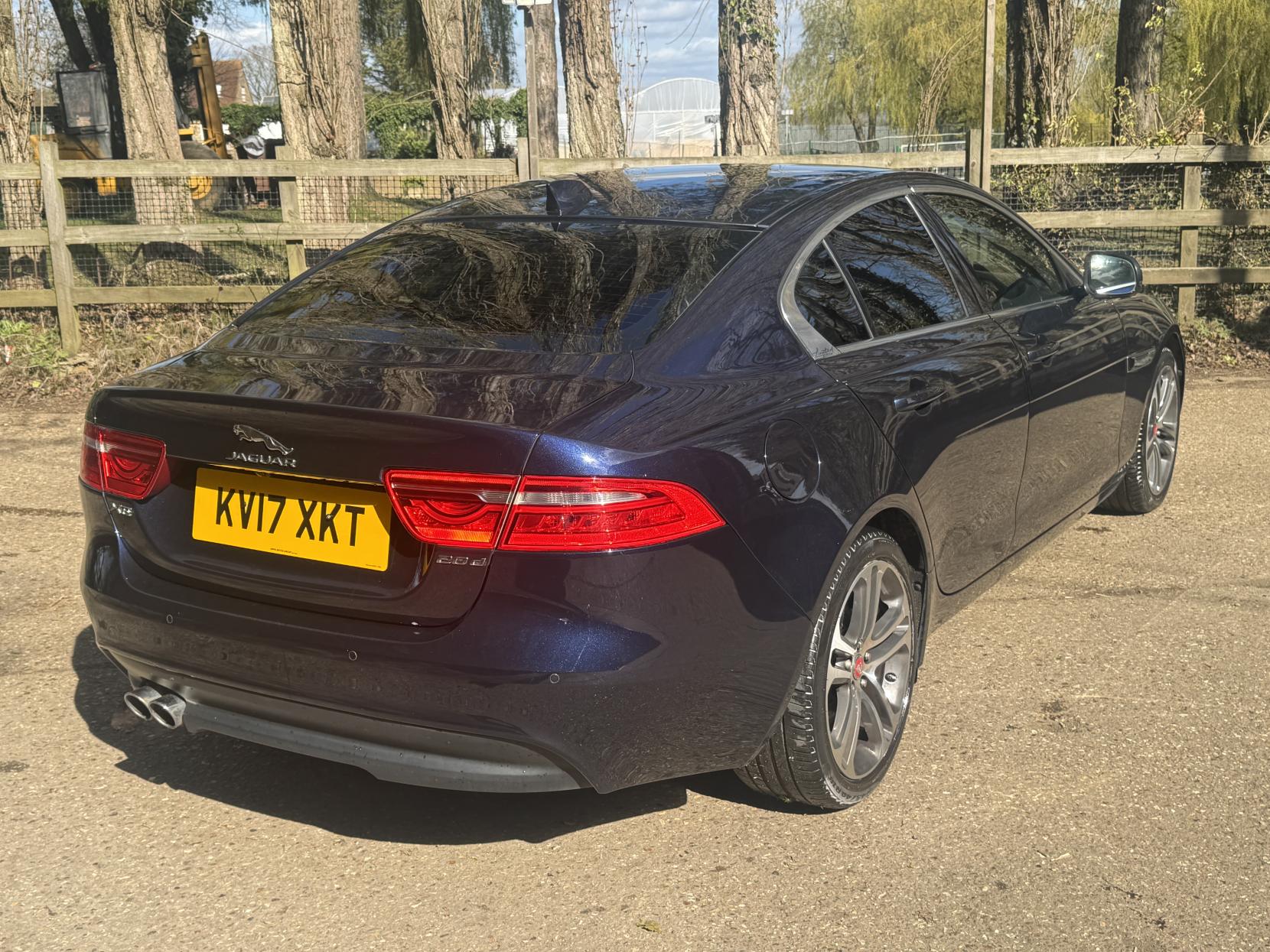 Jaguar XE 2.0d Portfolio Saloon 4dr Diesel Auto Euro 6 (s/s) (180 ps)
