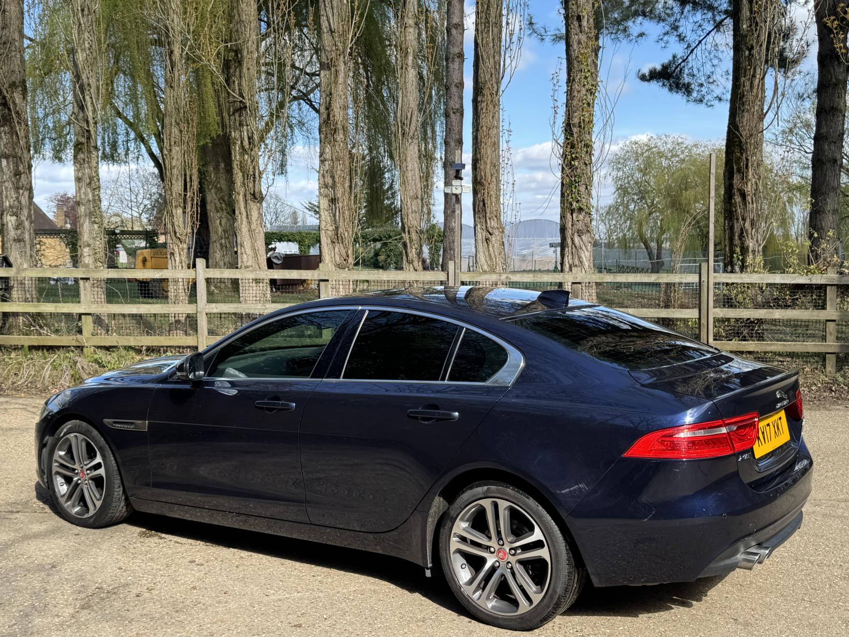 Jaguar XE 2.0d Portfolio Saloon 4dr Diesel Auto Euro 6 (s/s) (180 ps)