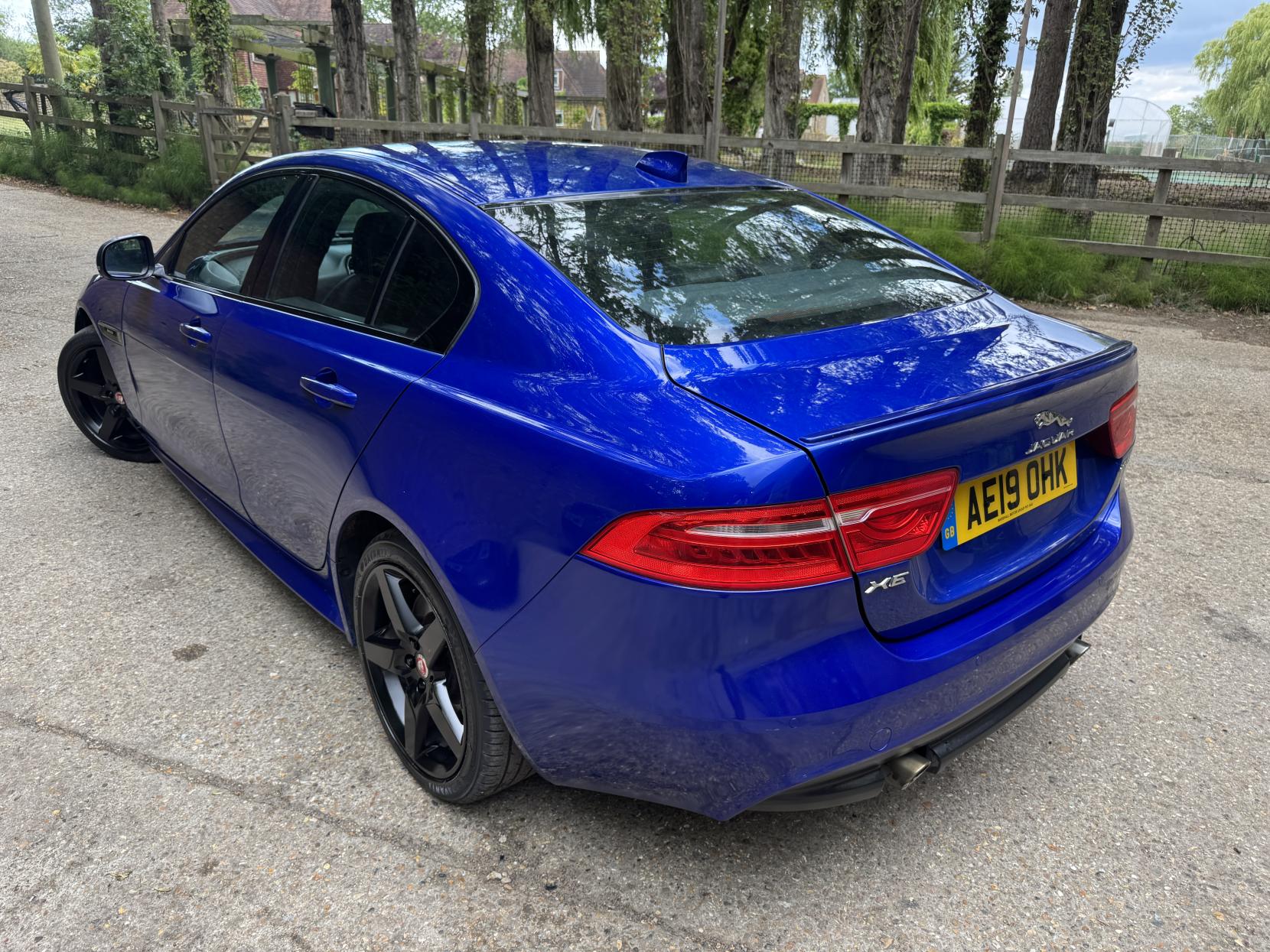Jaguar XE 2.0i GPF R-Sport Saloon 4dr Petrol Auto Euro 6 (s/s) (250 ps)