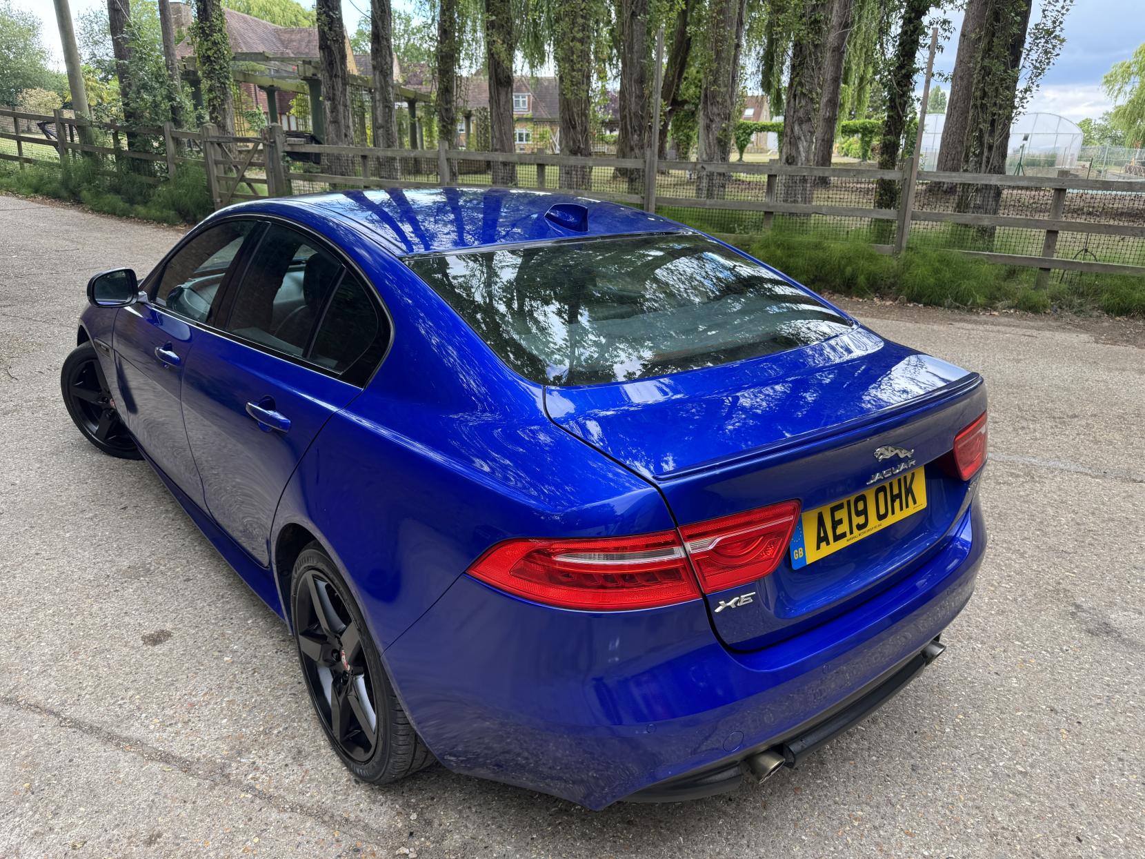 Jaguar XE 2.0i GPF R-Sport Saloon 4dr Petrol Auto Euro 6 (s/s) (250 ps)