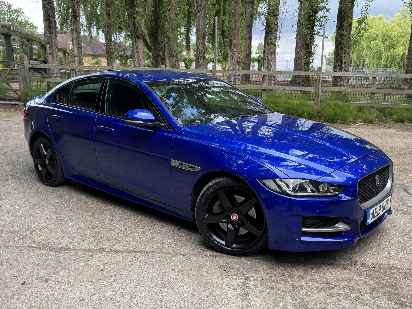 Jaguar XE 2.0i GPF R-Sport Saloon 4dr Petrol Auto Euro 6 (s/s) (250 ps)