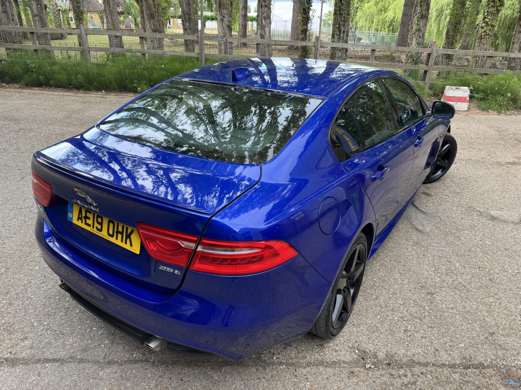 Jaguar XE 2.0i GPF R-Sport Saloon 4dr Petrol Auto Euro 6 (s/s) (250 ps)