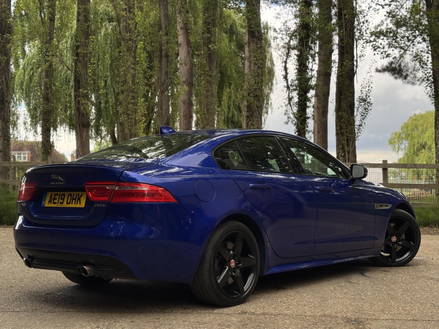 Jaguar XE 2.0i GPF R-Sport Saloon 4dr Petrol Auto Euro 6 (s/s) (250 ps)