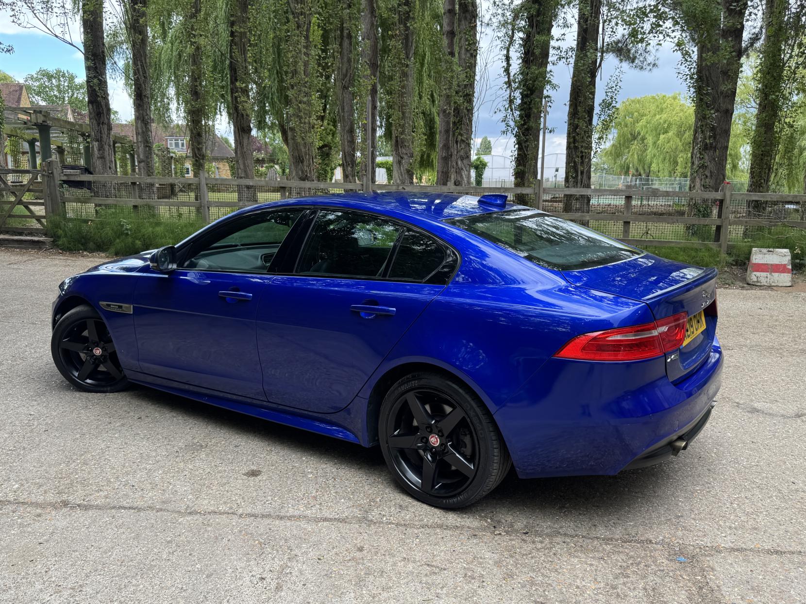 Jaguar XE 2.0i GPF R-Sport Saloon 4dr Petrol Auto Euro 6 (s/s) (250 ps)
